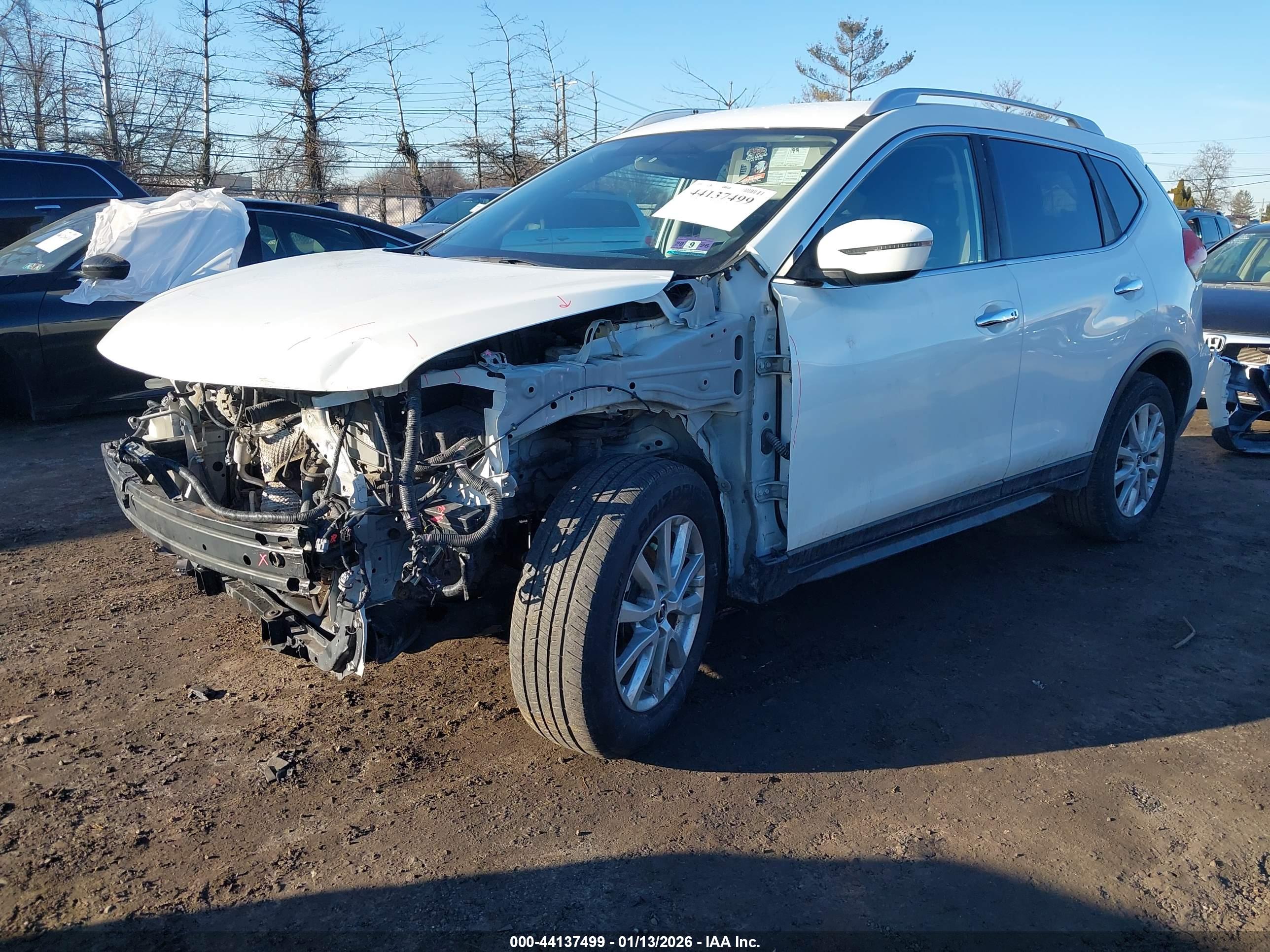 NISSAN ROGUE image 2