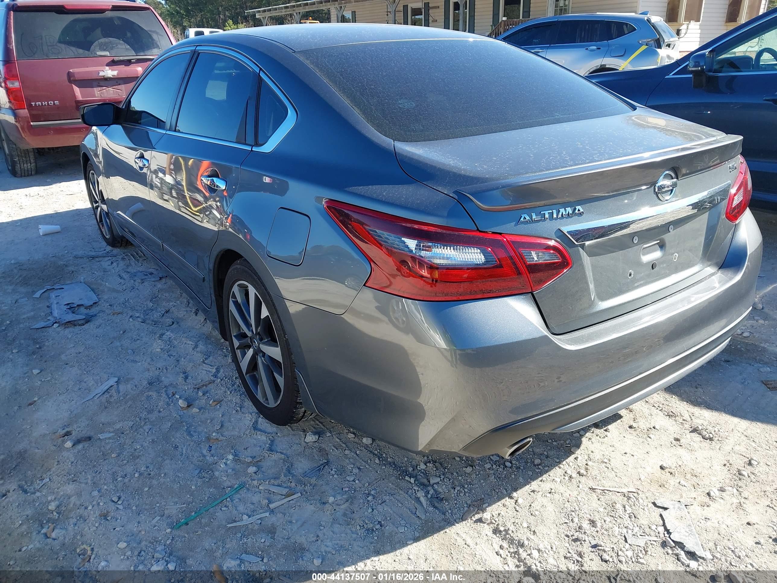 NISSAN ALTIMA image 3