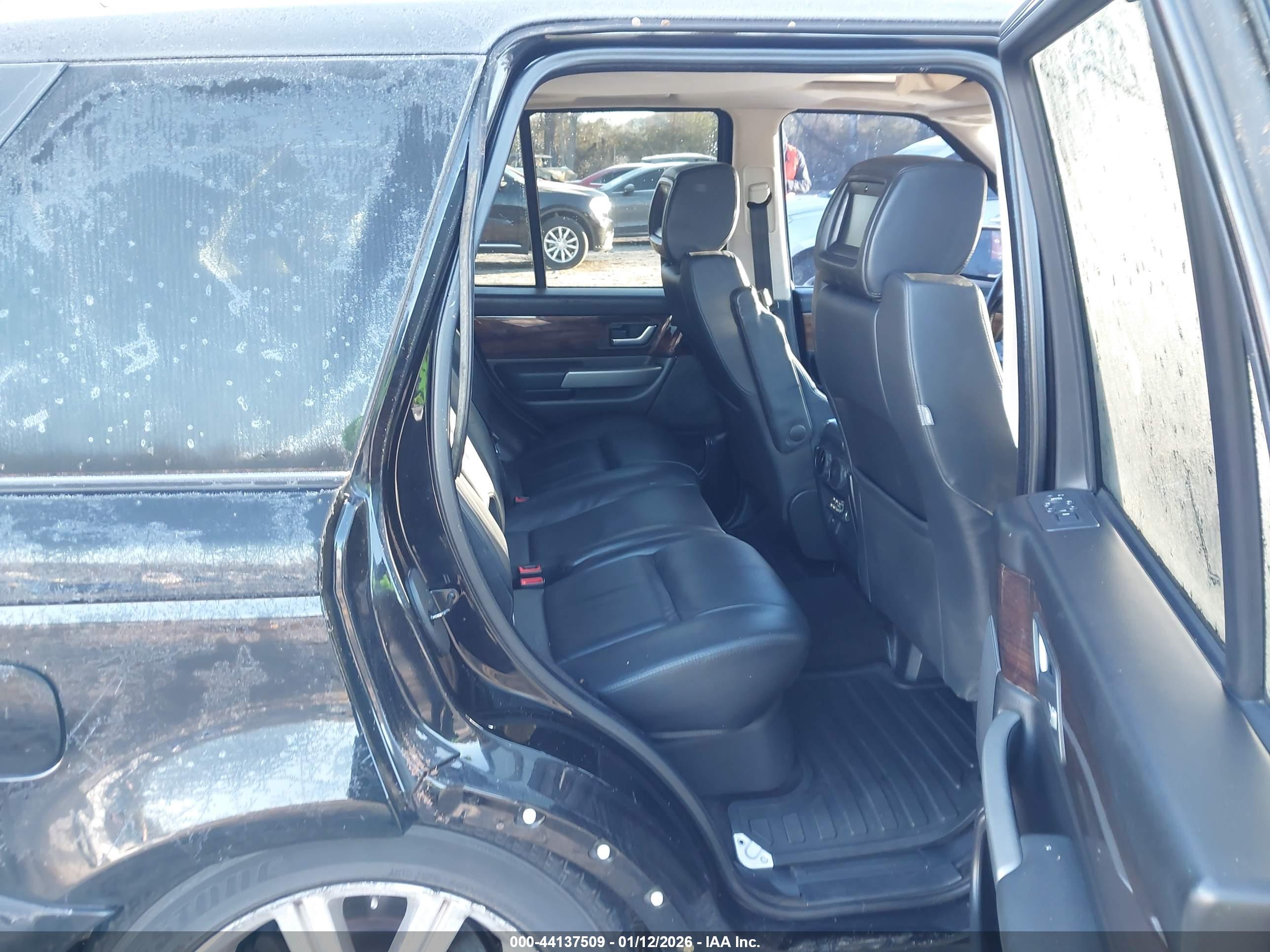 LAND ROVER image 8