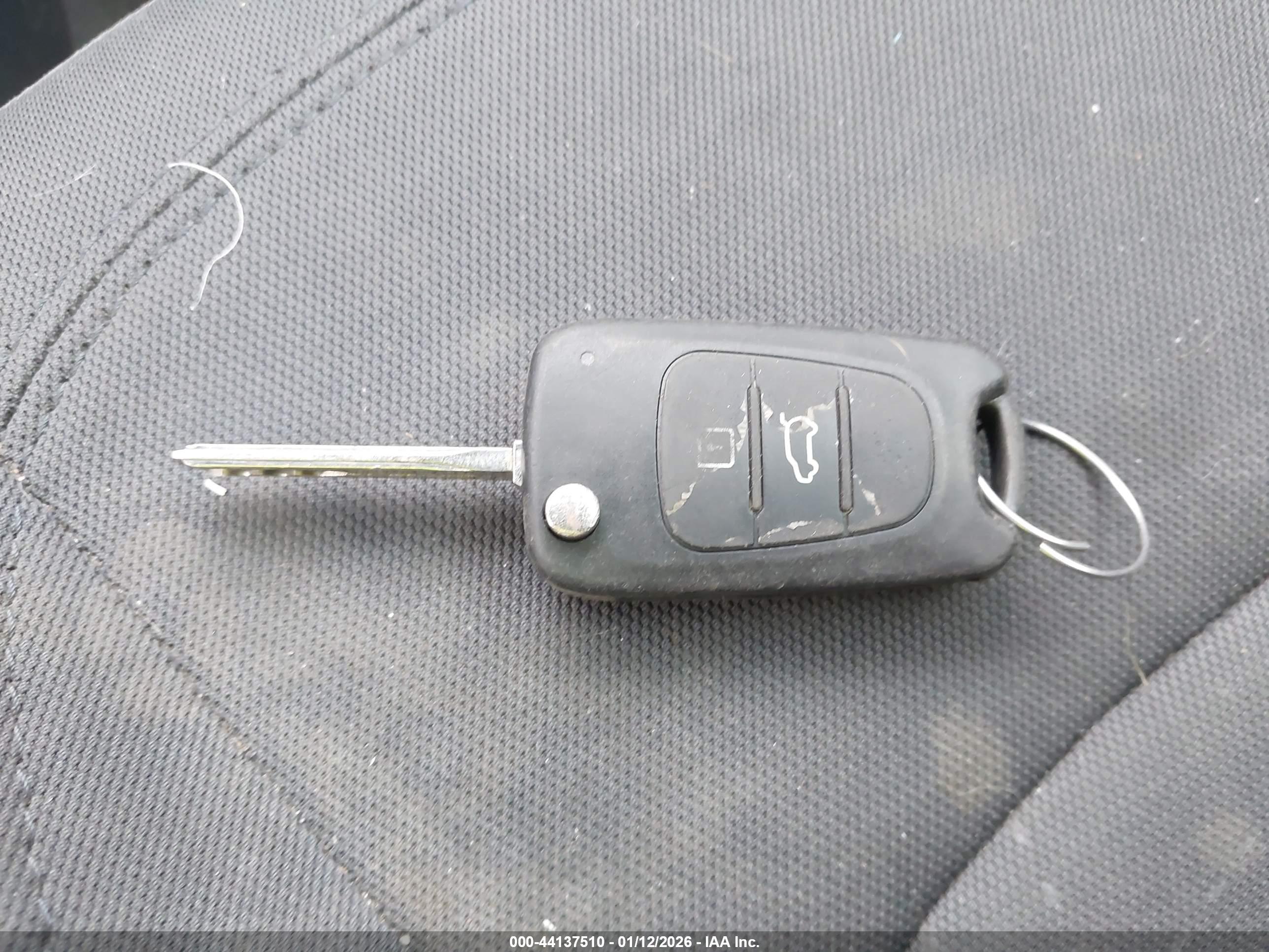 KIA RIO image 11