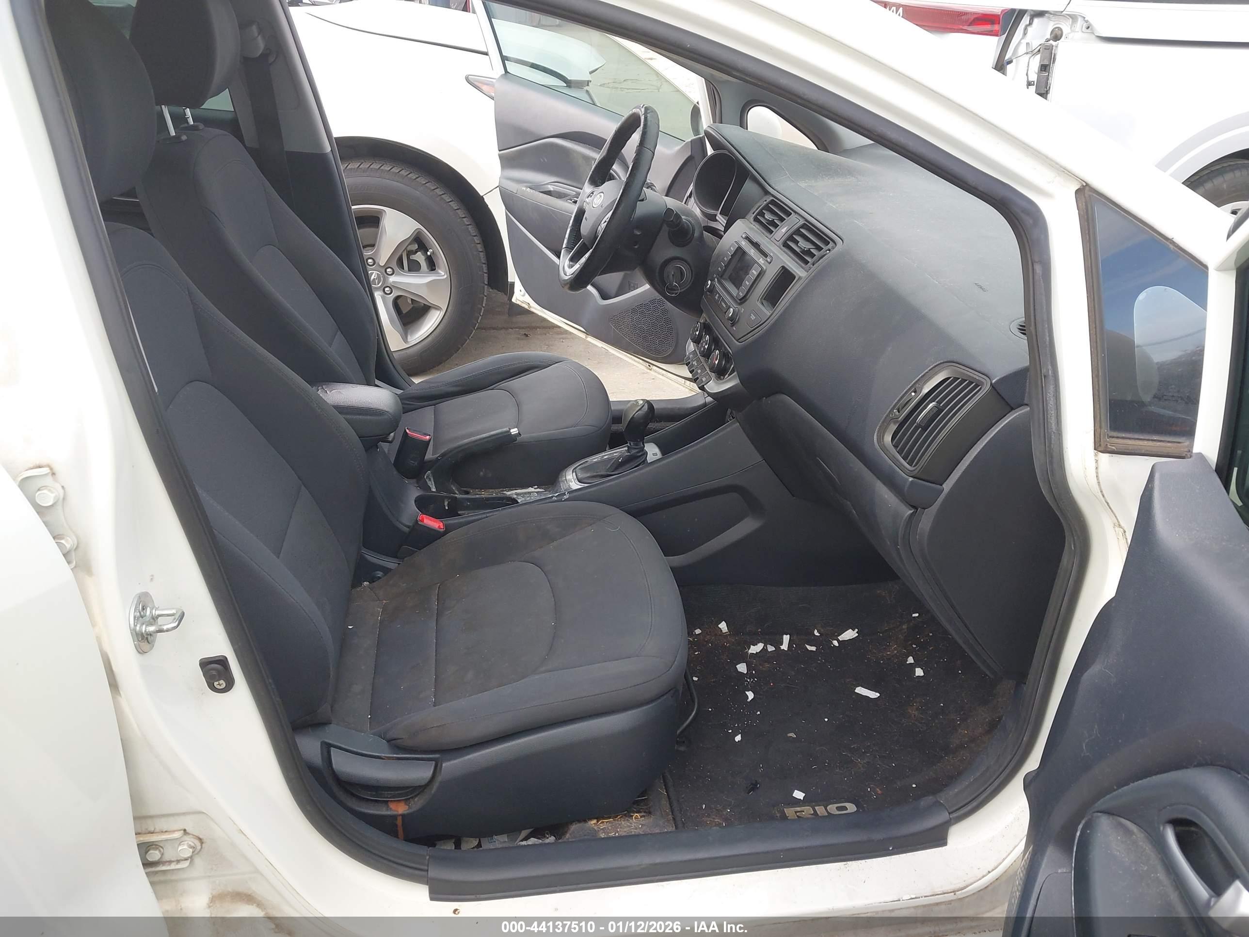 KIA RIO image 5