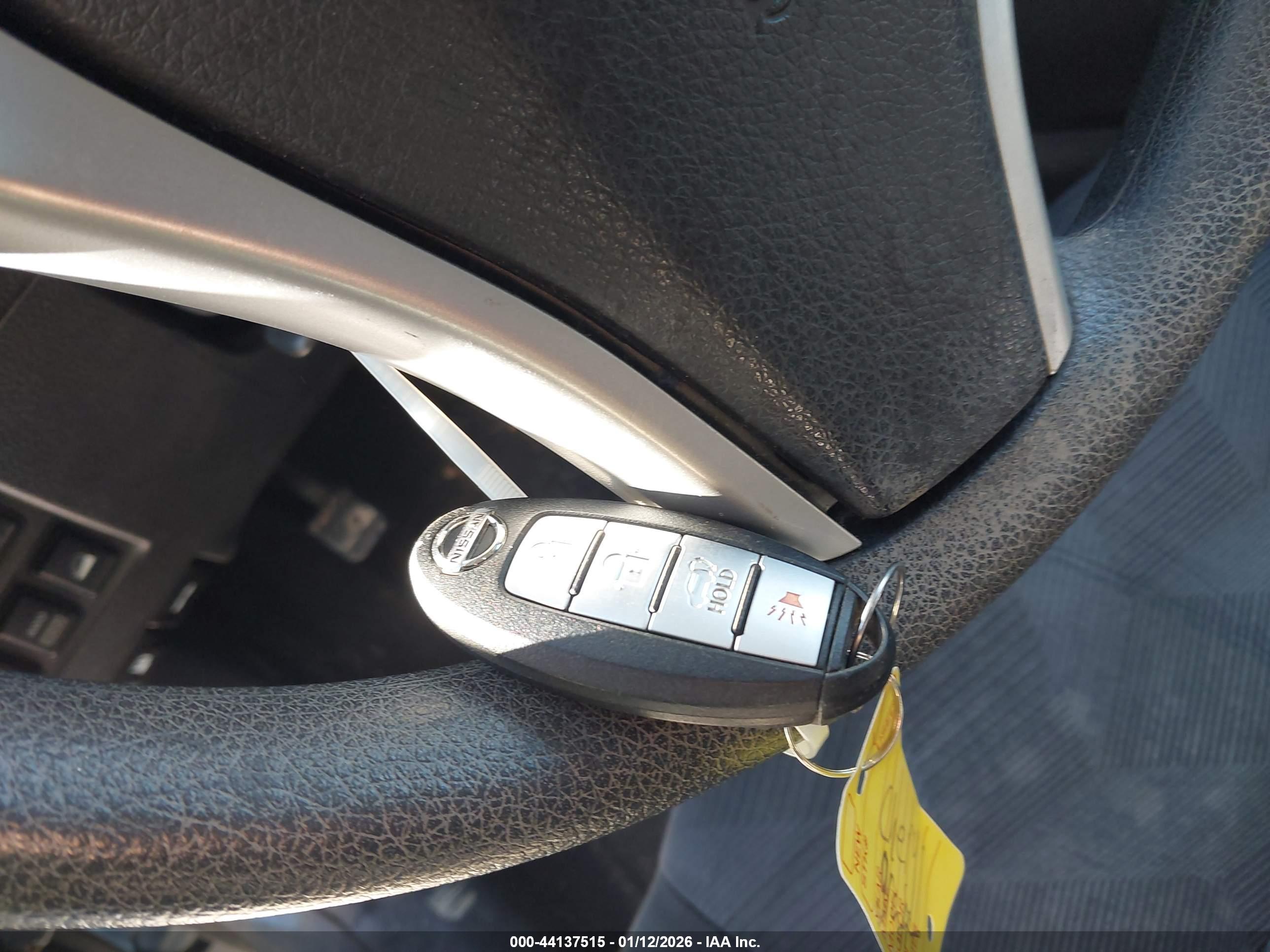 NISSAN ROGUE image 11