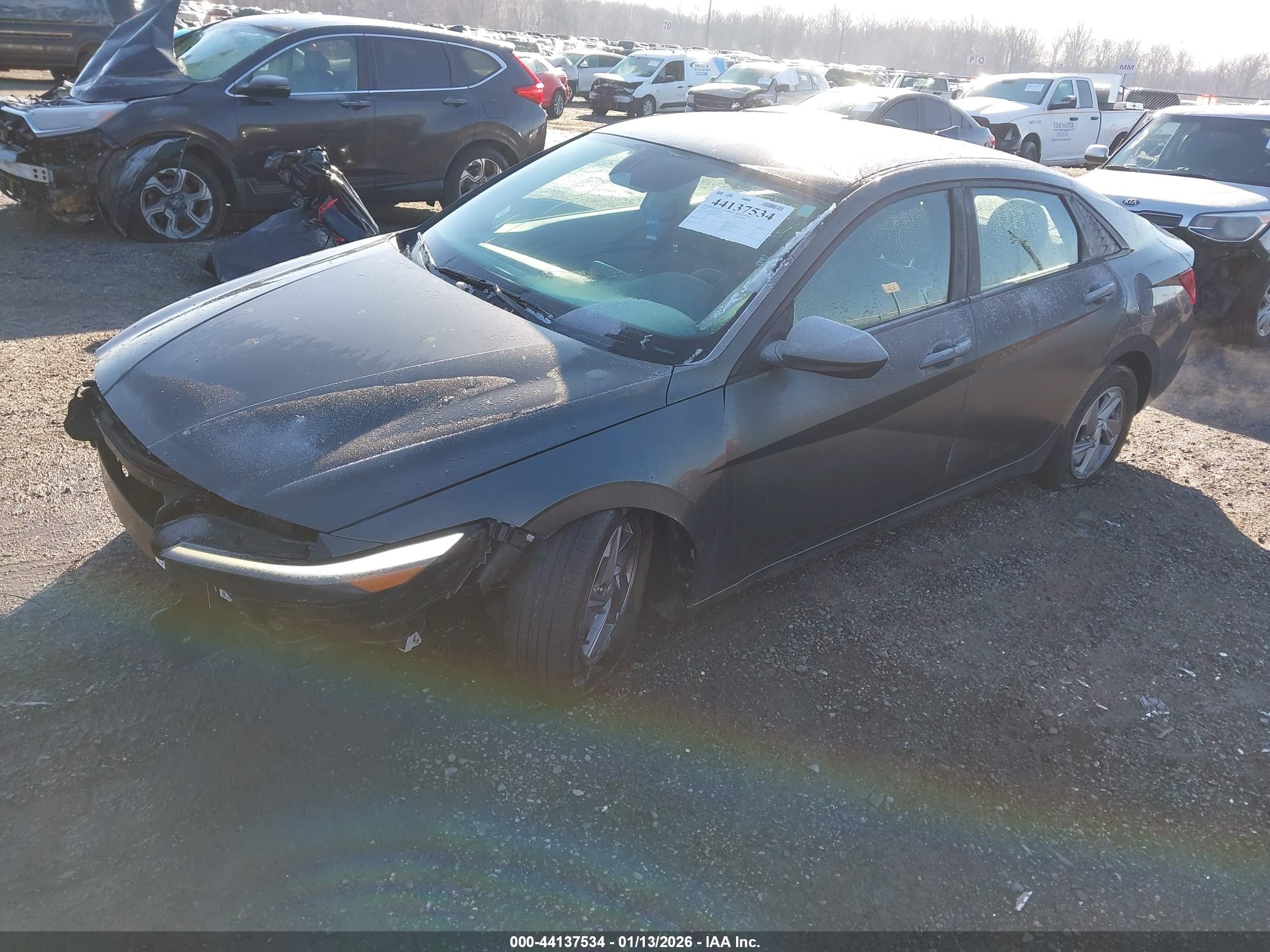 HYUNDAI ELANTRA image 2