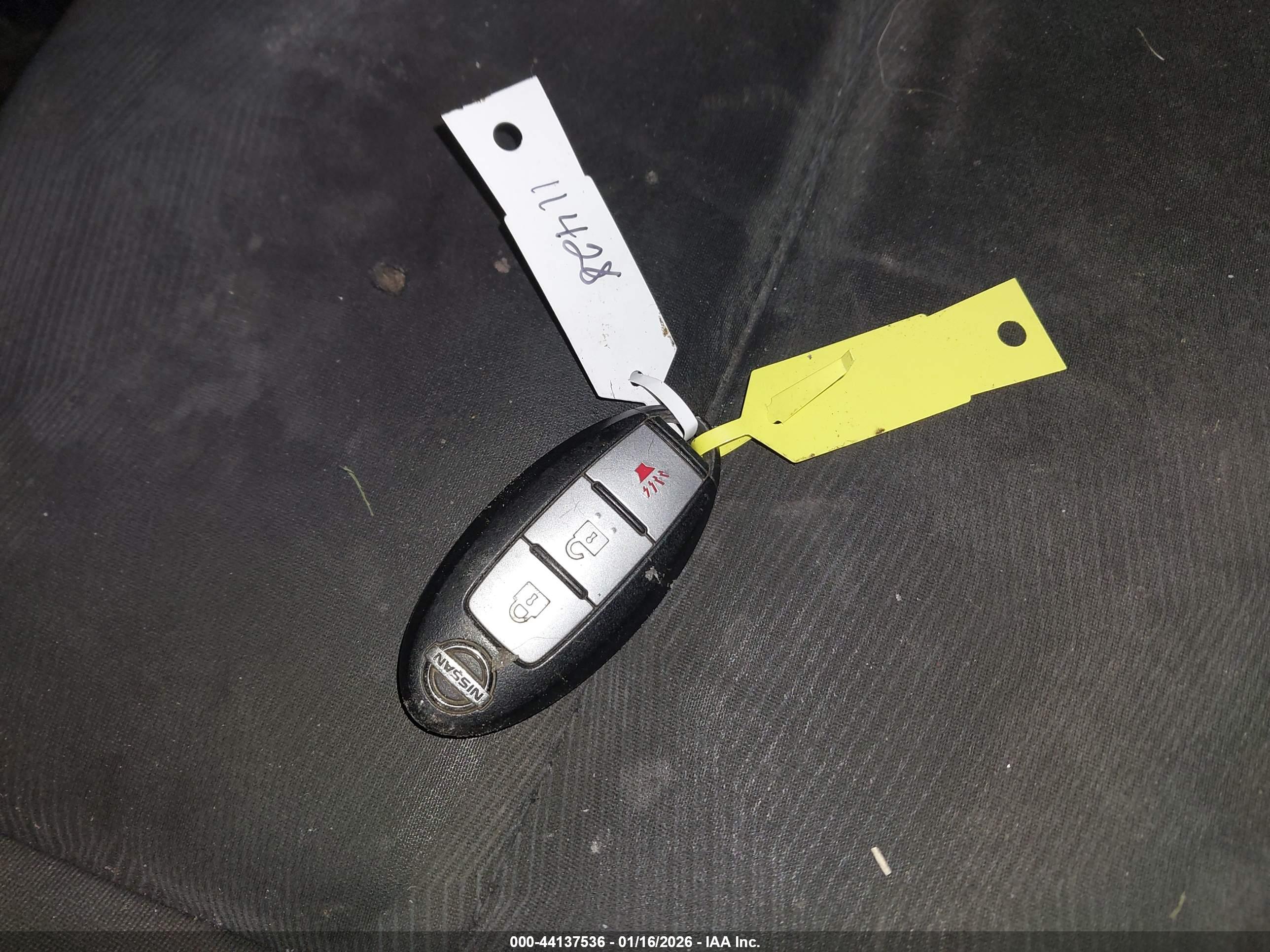 NISSAN ROGUE image 11