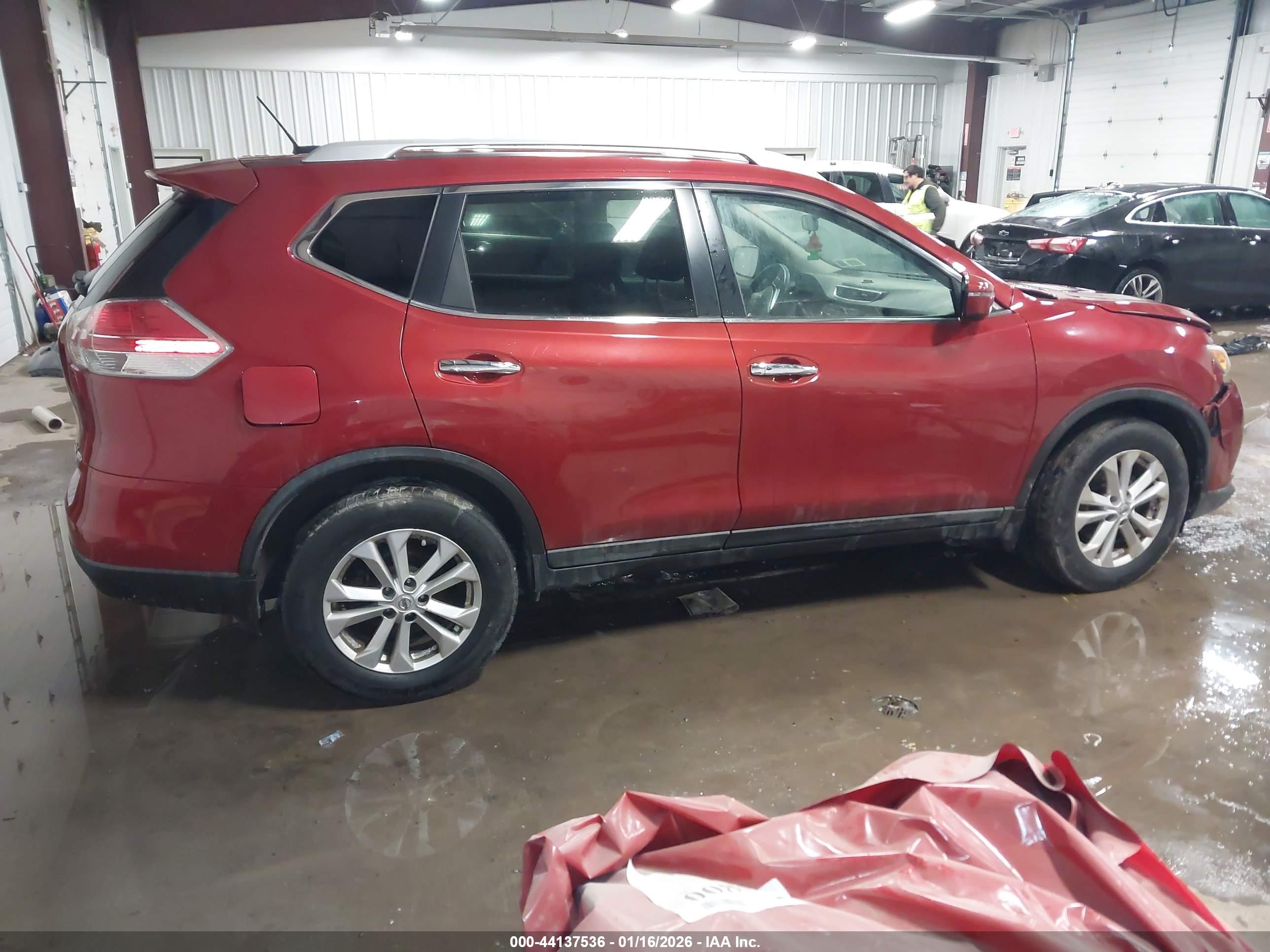 NISSAN ROGUE image 4