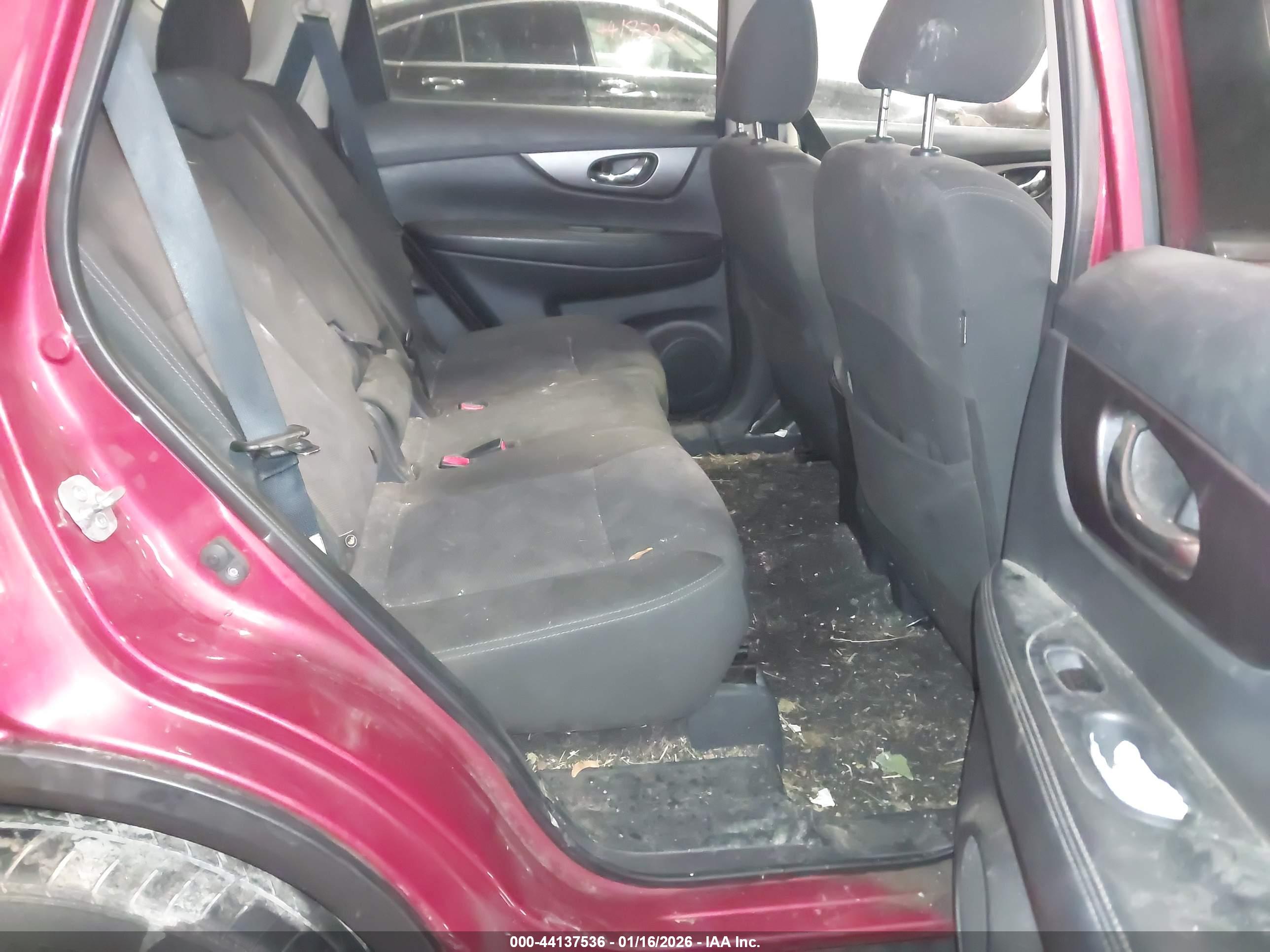 NISSAN ROGUE image 8
