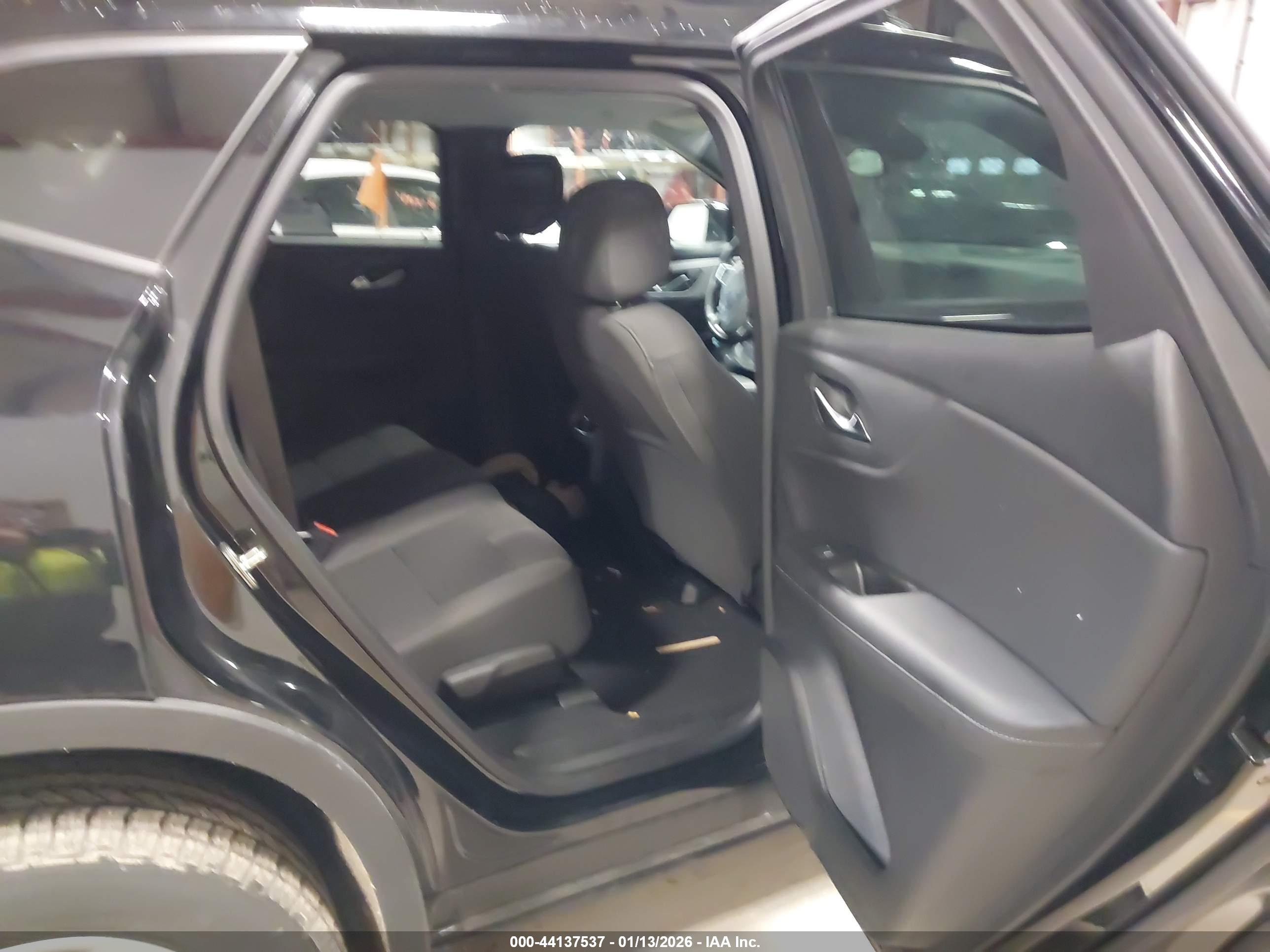CHEVROLET BLAZER image 8