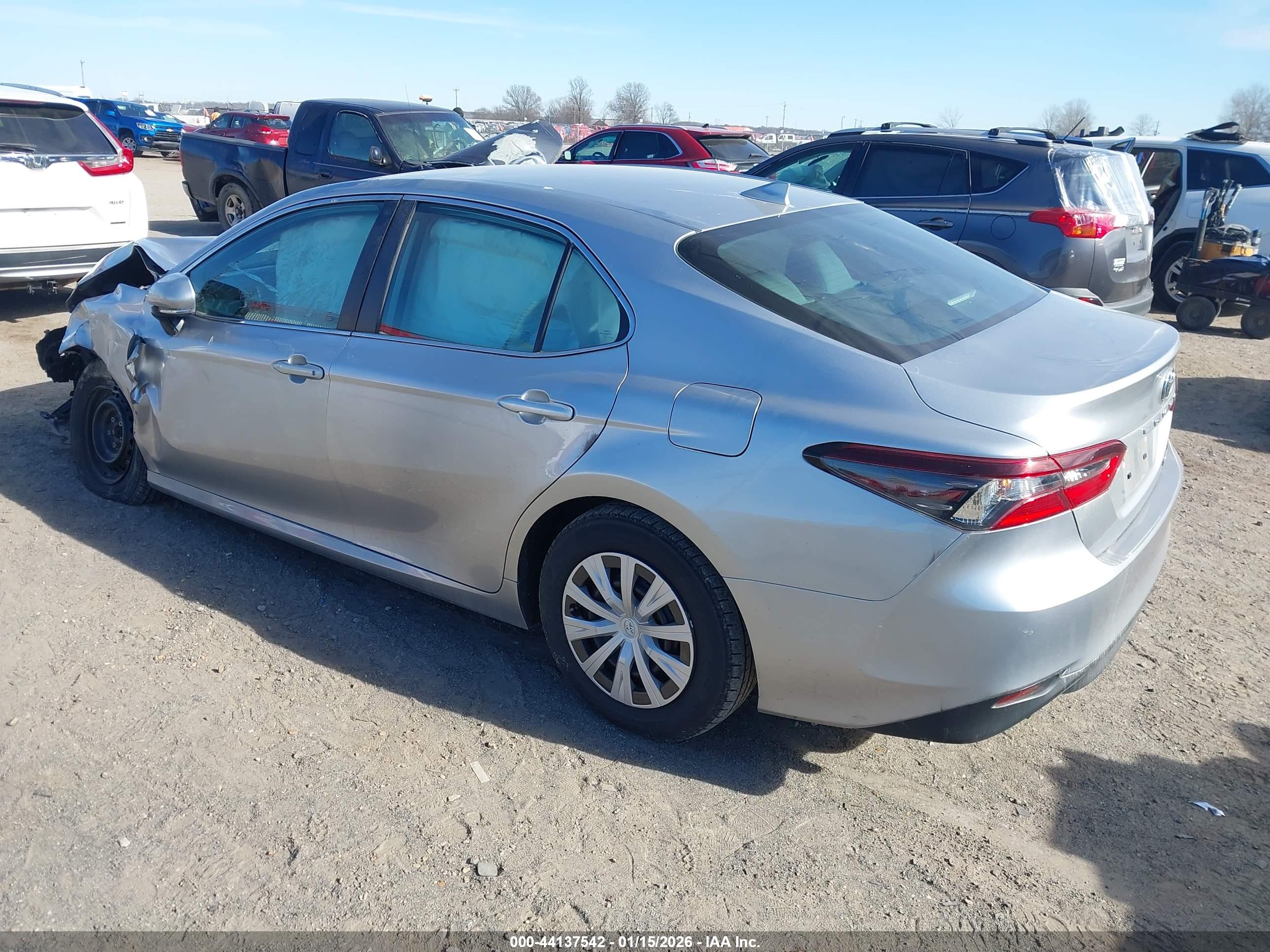 TOYOTA CAMRY image 3