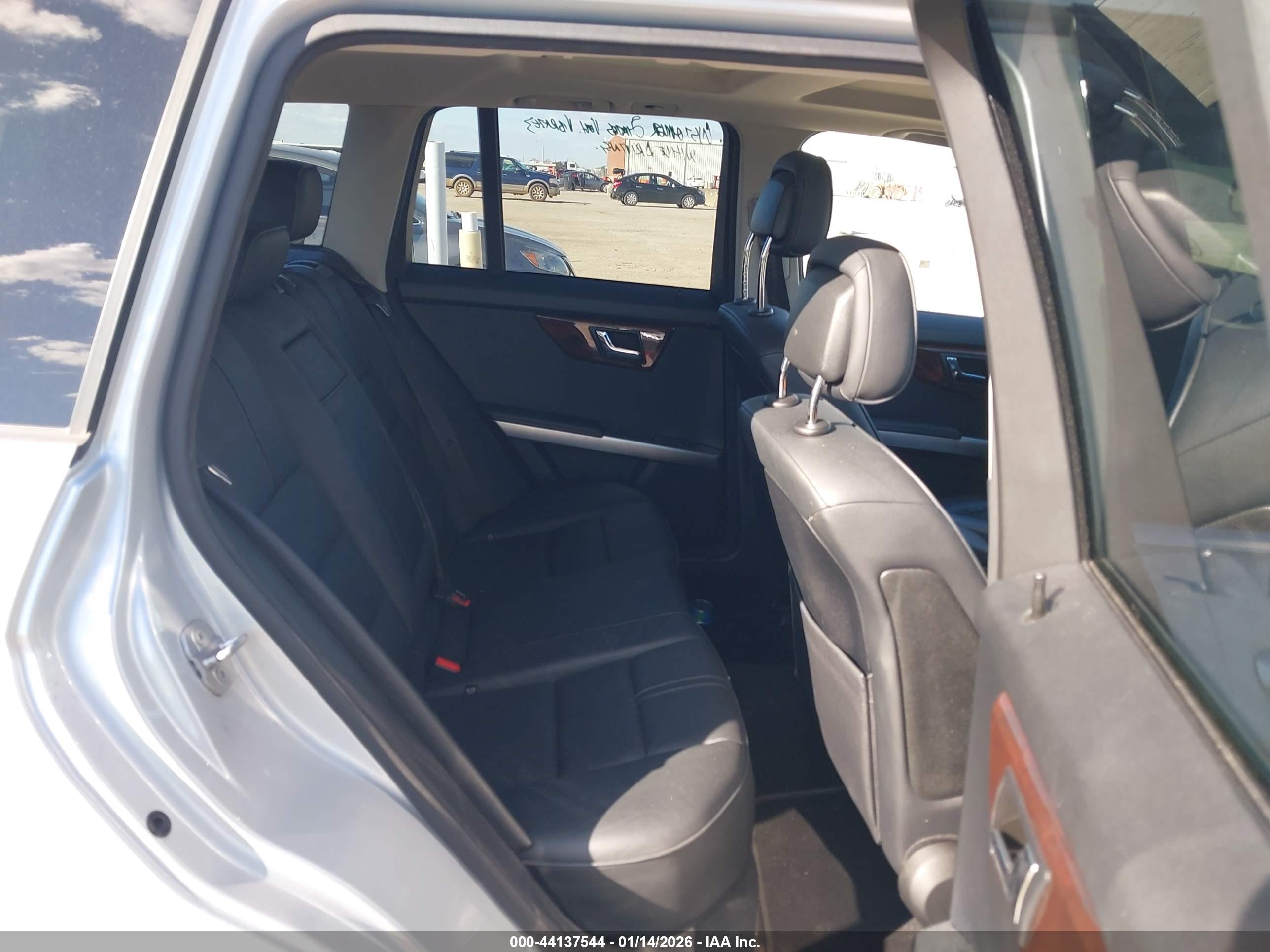 MERCEDES-BENZ GLK image 8