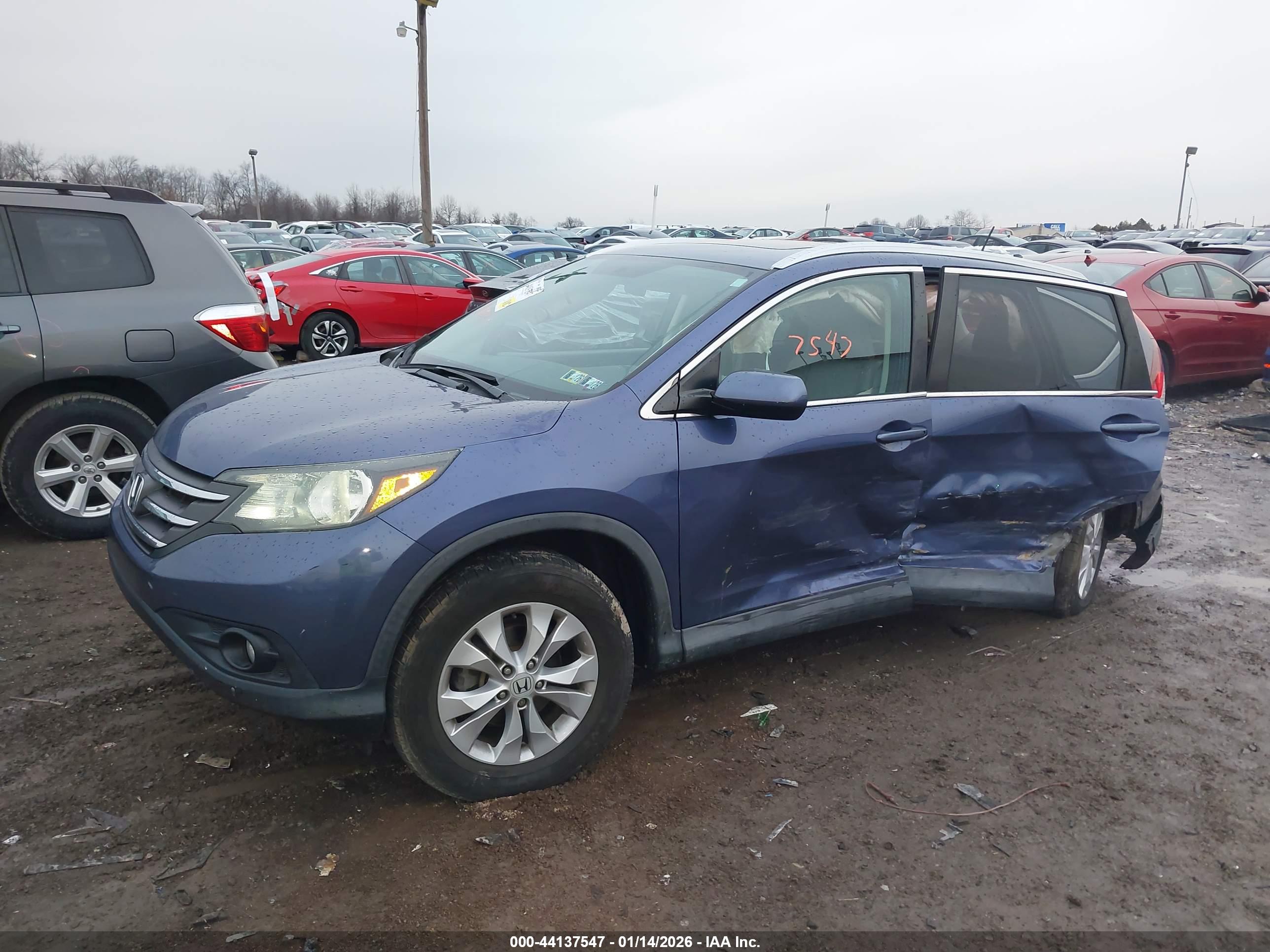 HONDA CR-V image 2