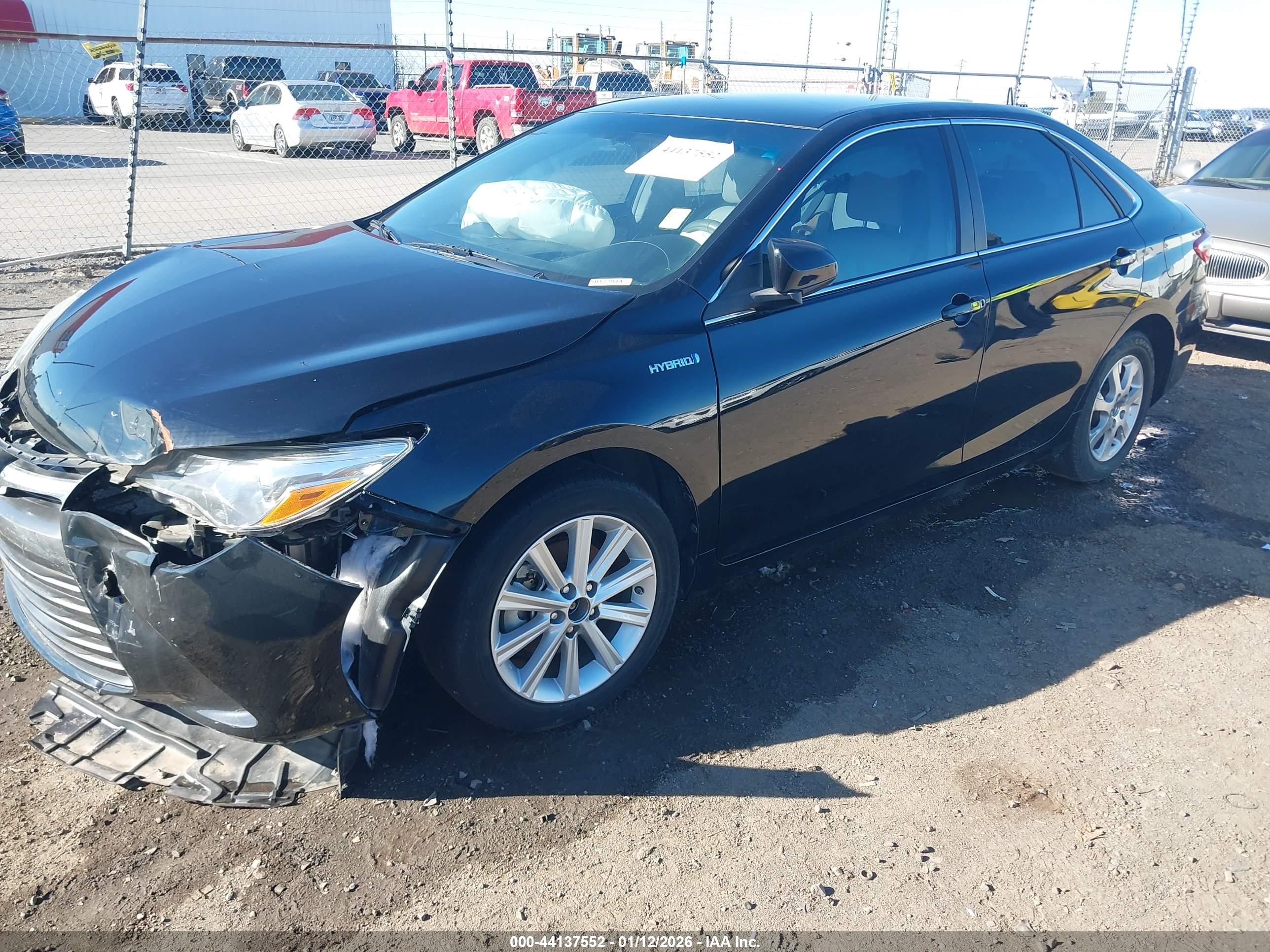 TOYOTA CAMRY image 2
