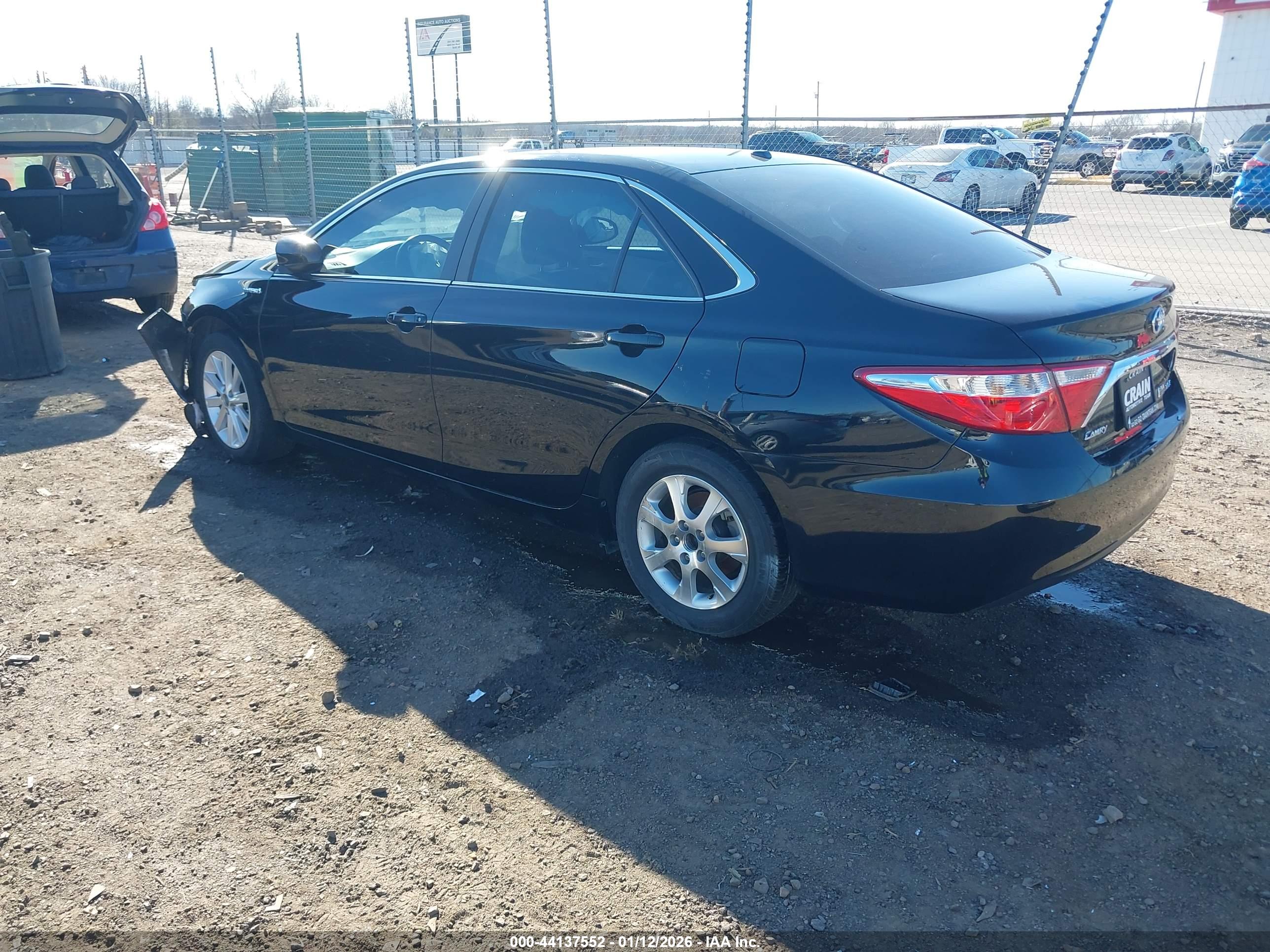 TOYOTA CAMRY image 3
