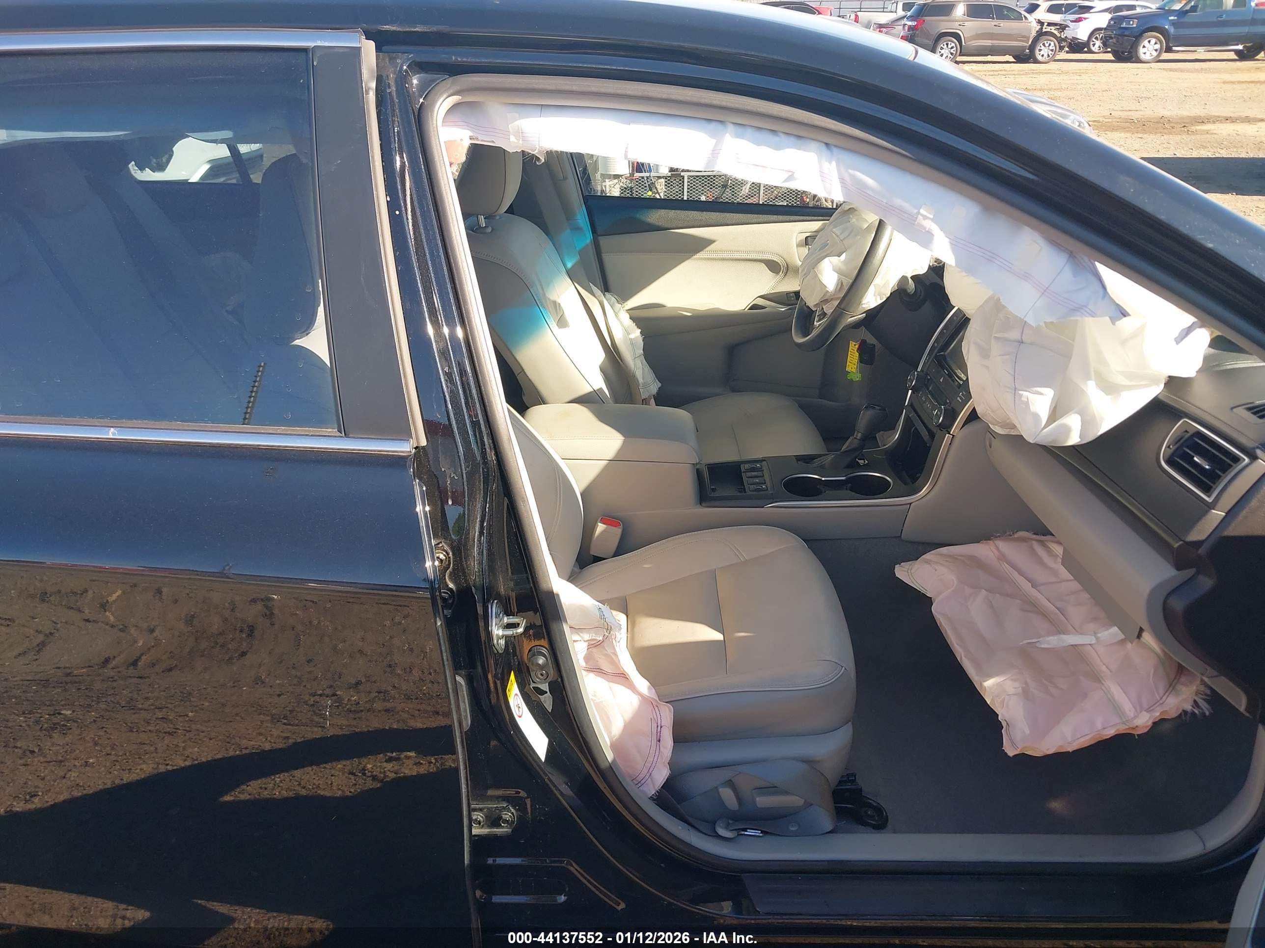 TOYOTA CAMRY image 5