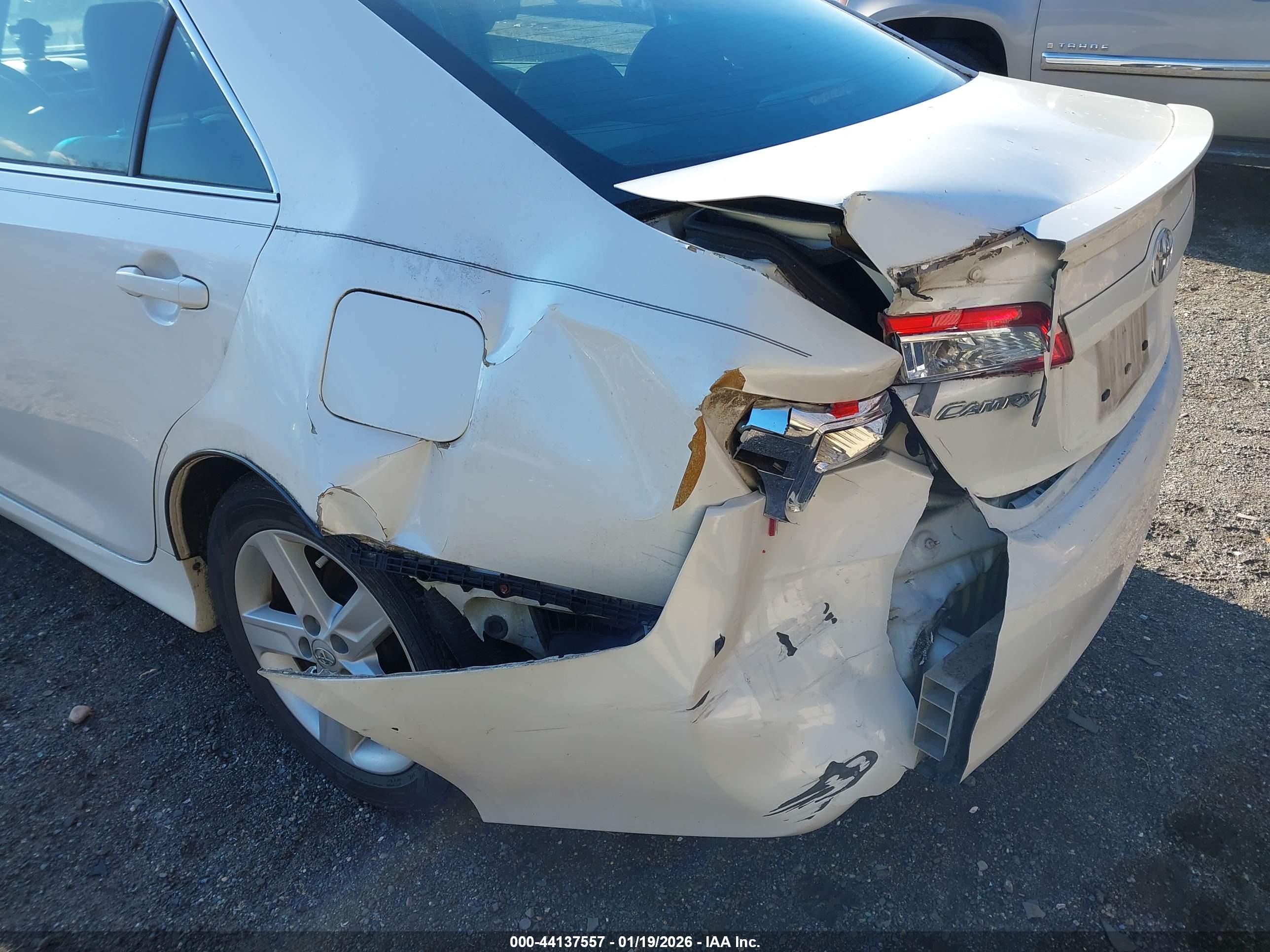 TOYOTA CAMRY image 6