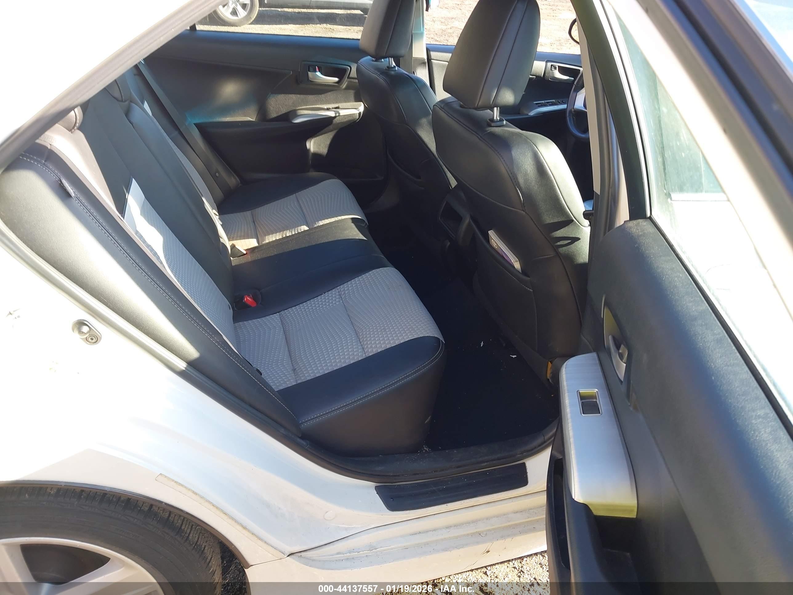 TOYOTA CAMRY image 8