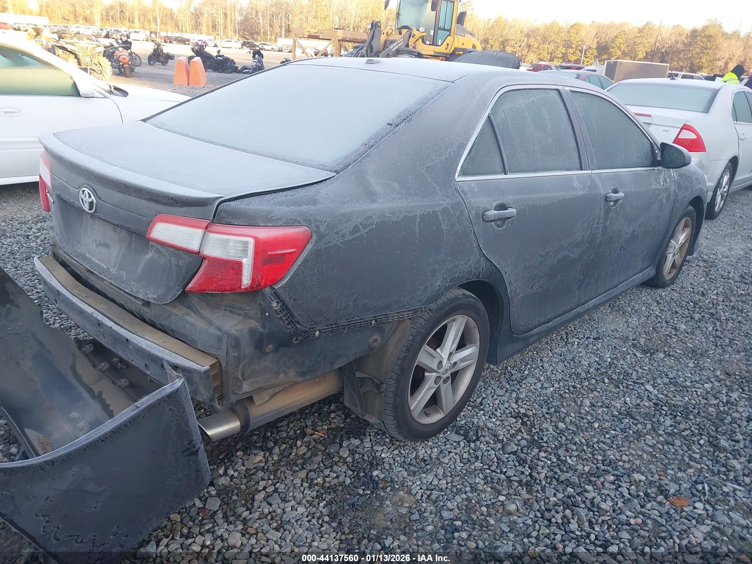 TOYOTA CAMRY image 4