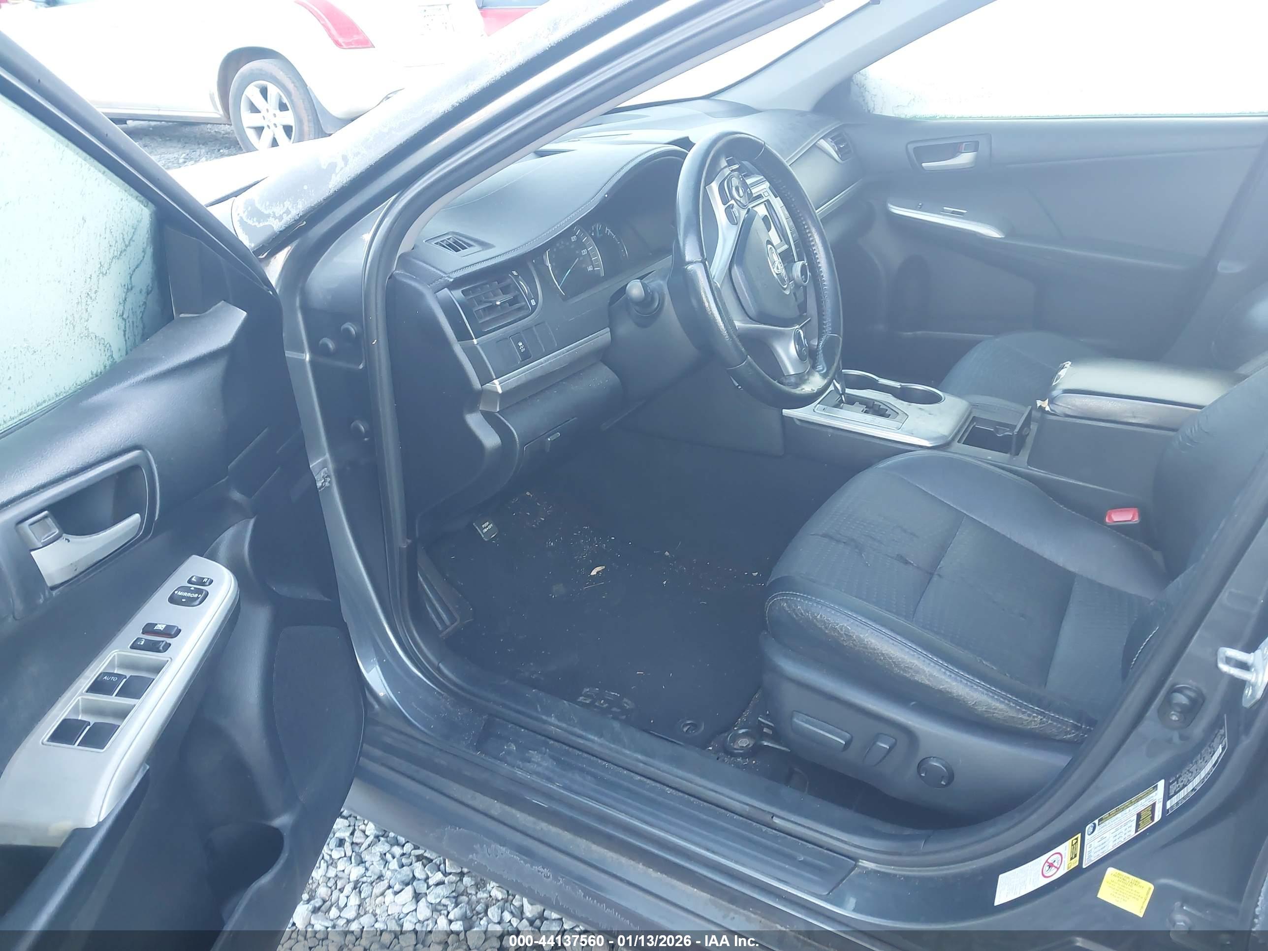 TOYOTA CAMRY image 5
