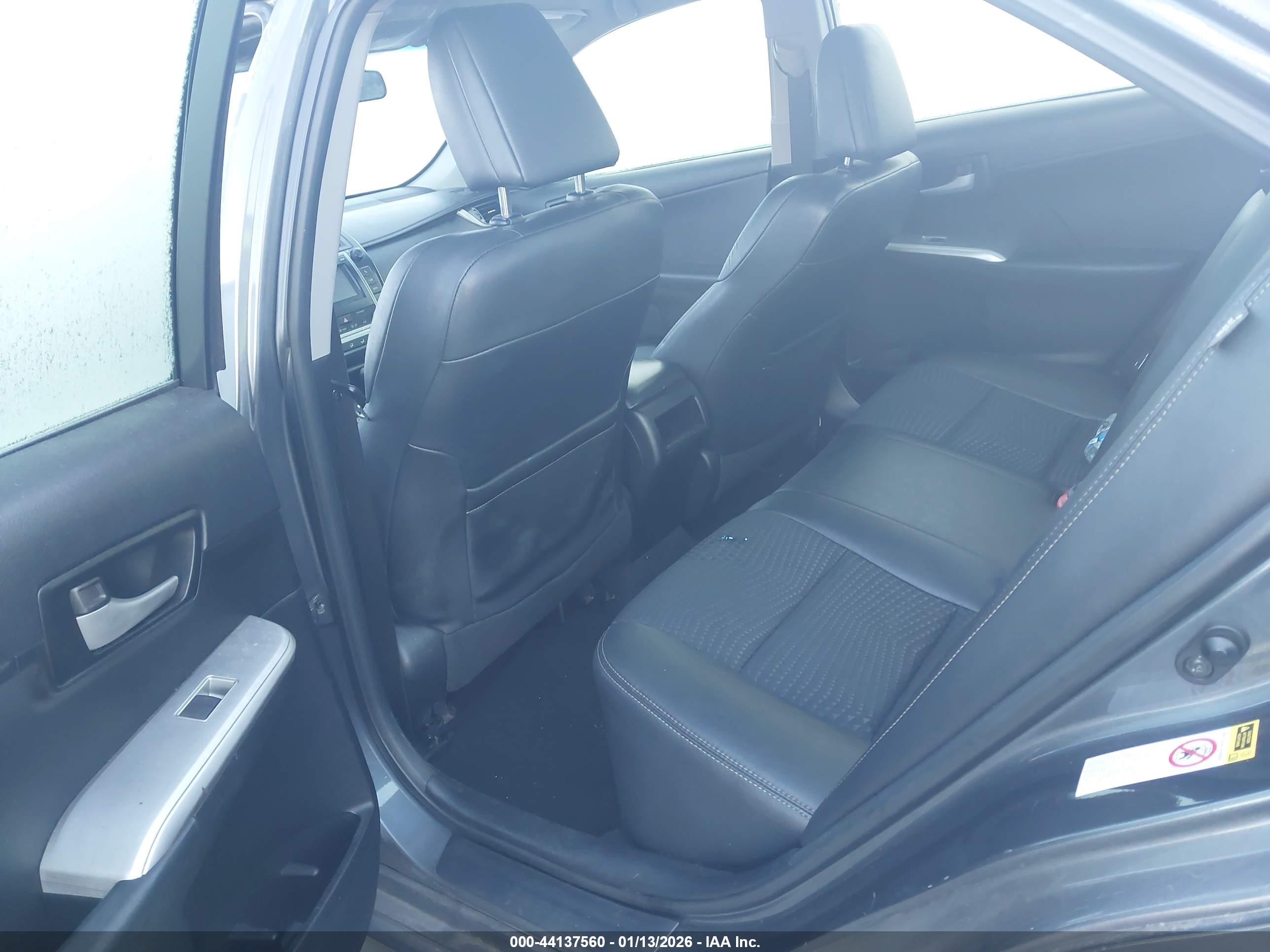 TOYOTA CAMRY image 8
