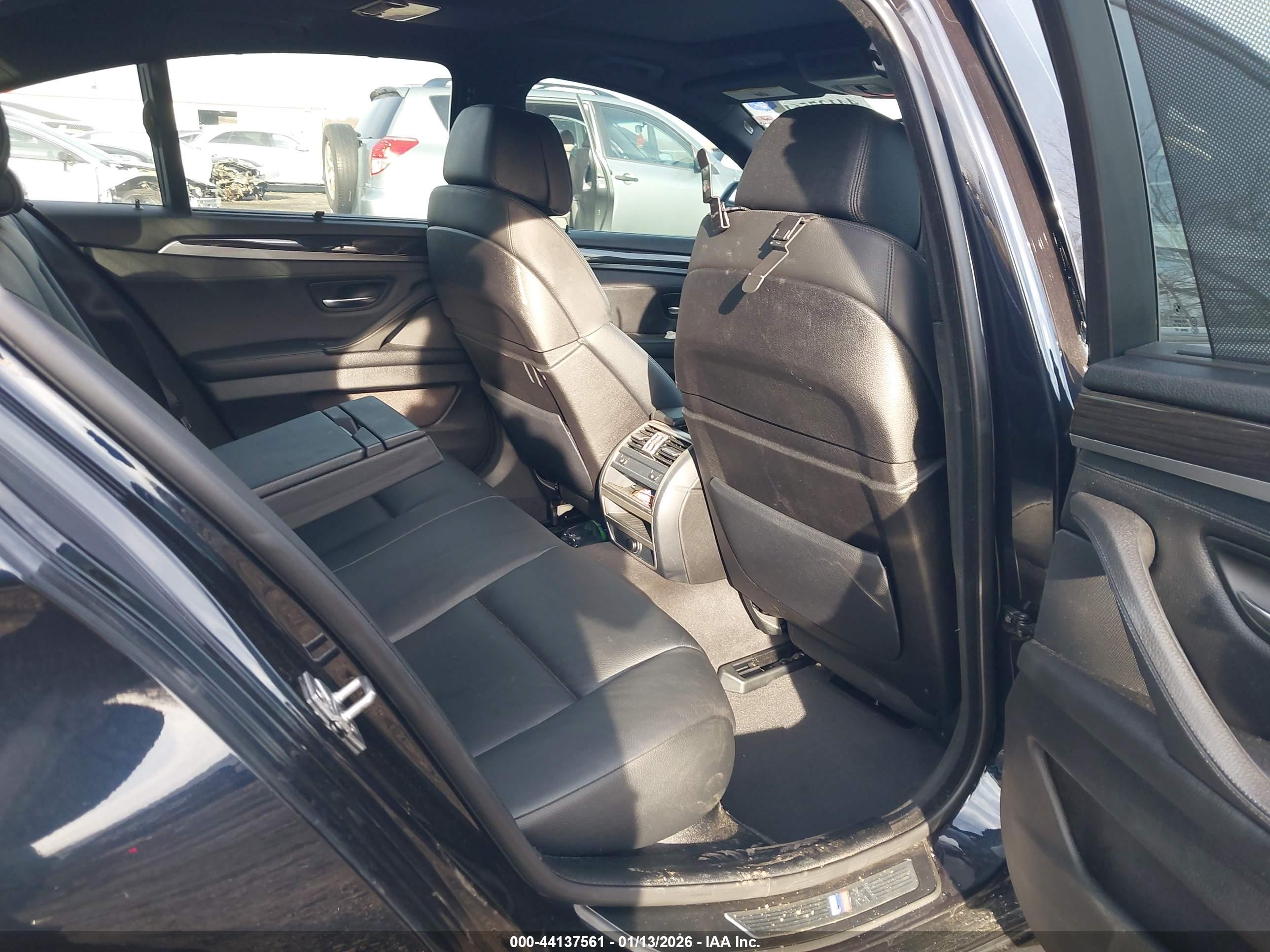 BMW 535I image 8