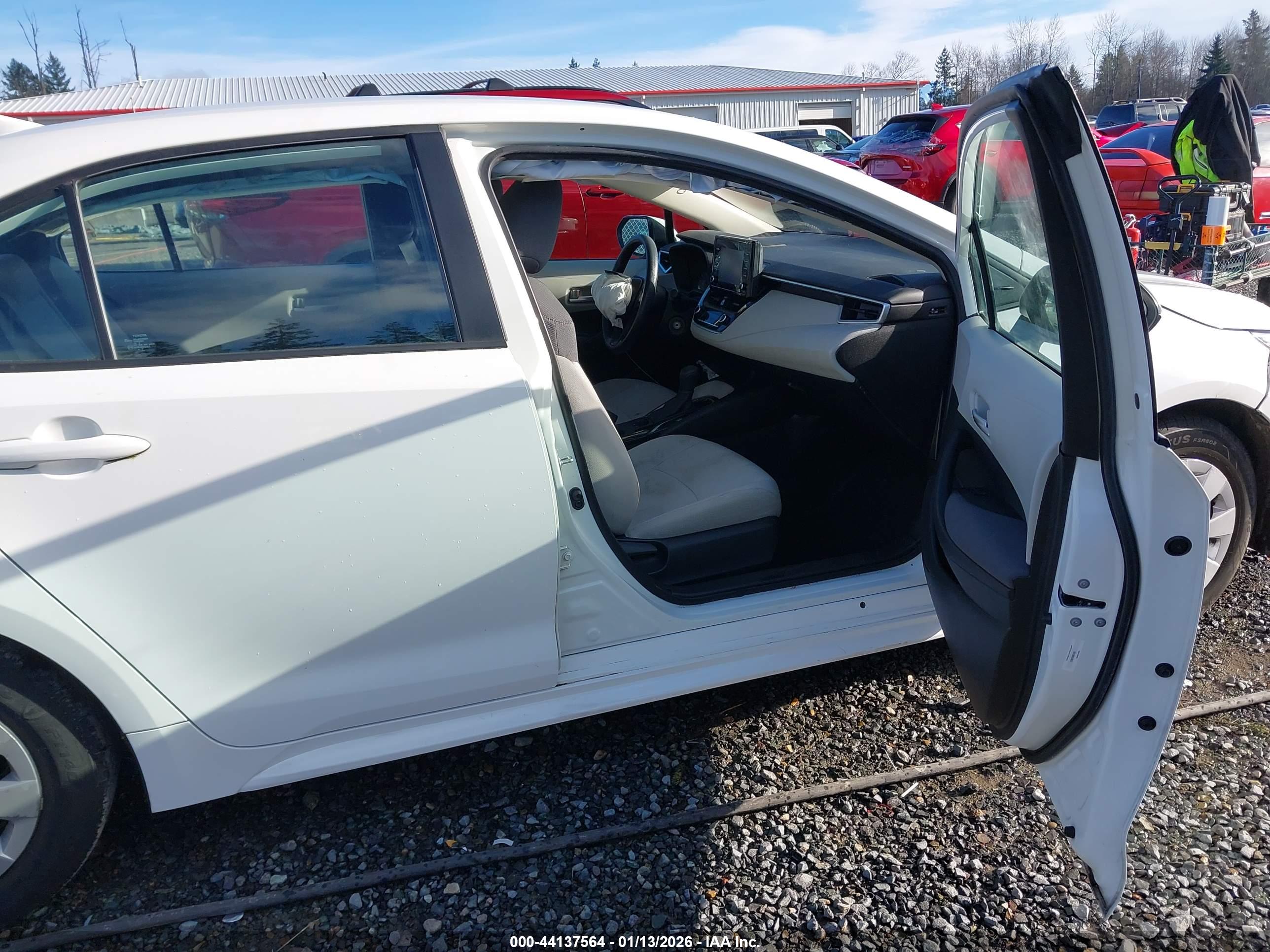 TOYOTA COROLLA image 5