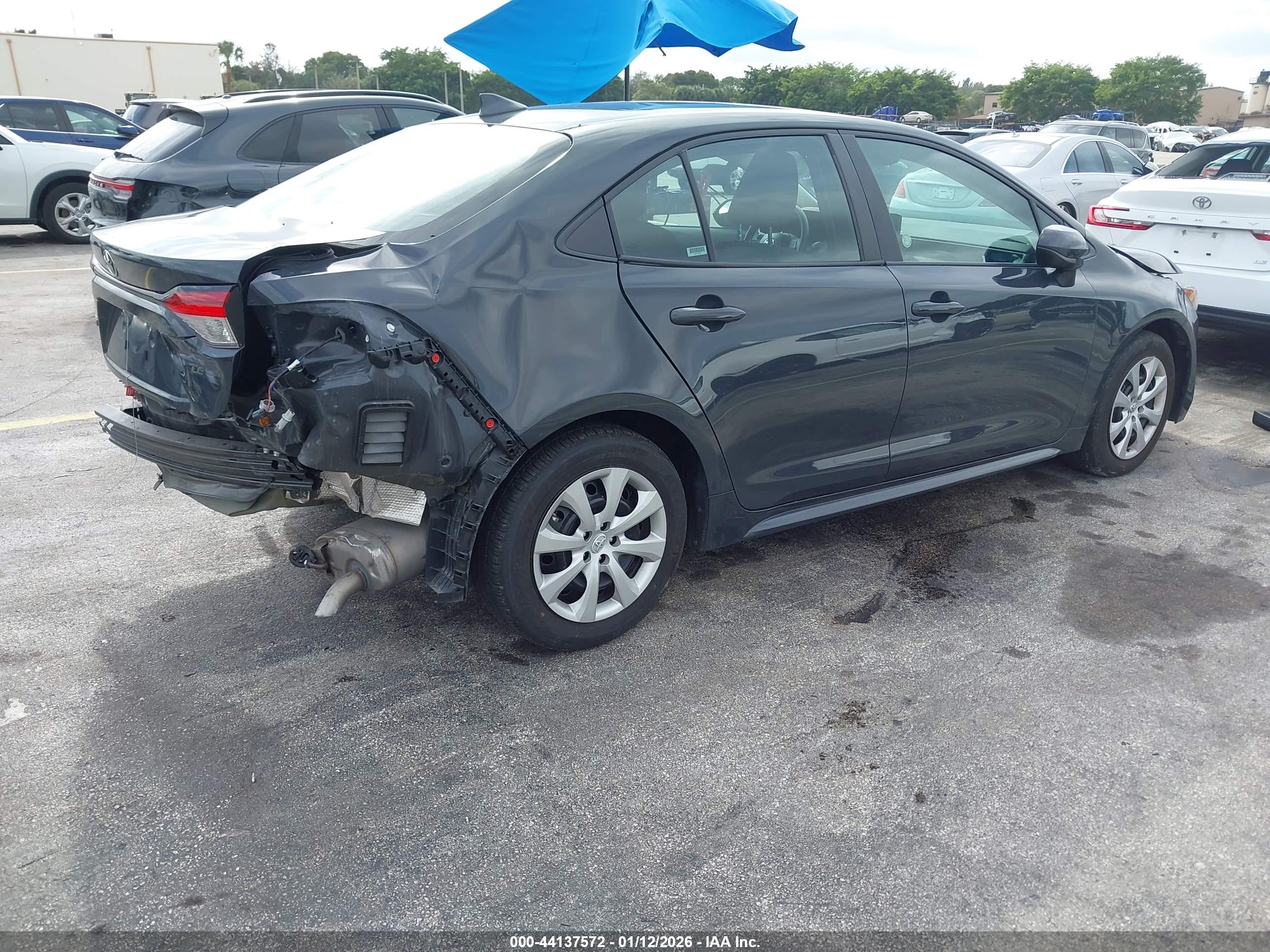 TOYOTA COROLLA image 4