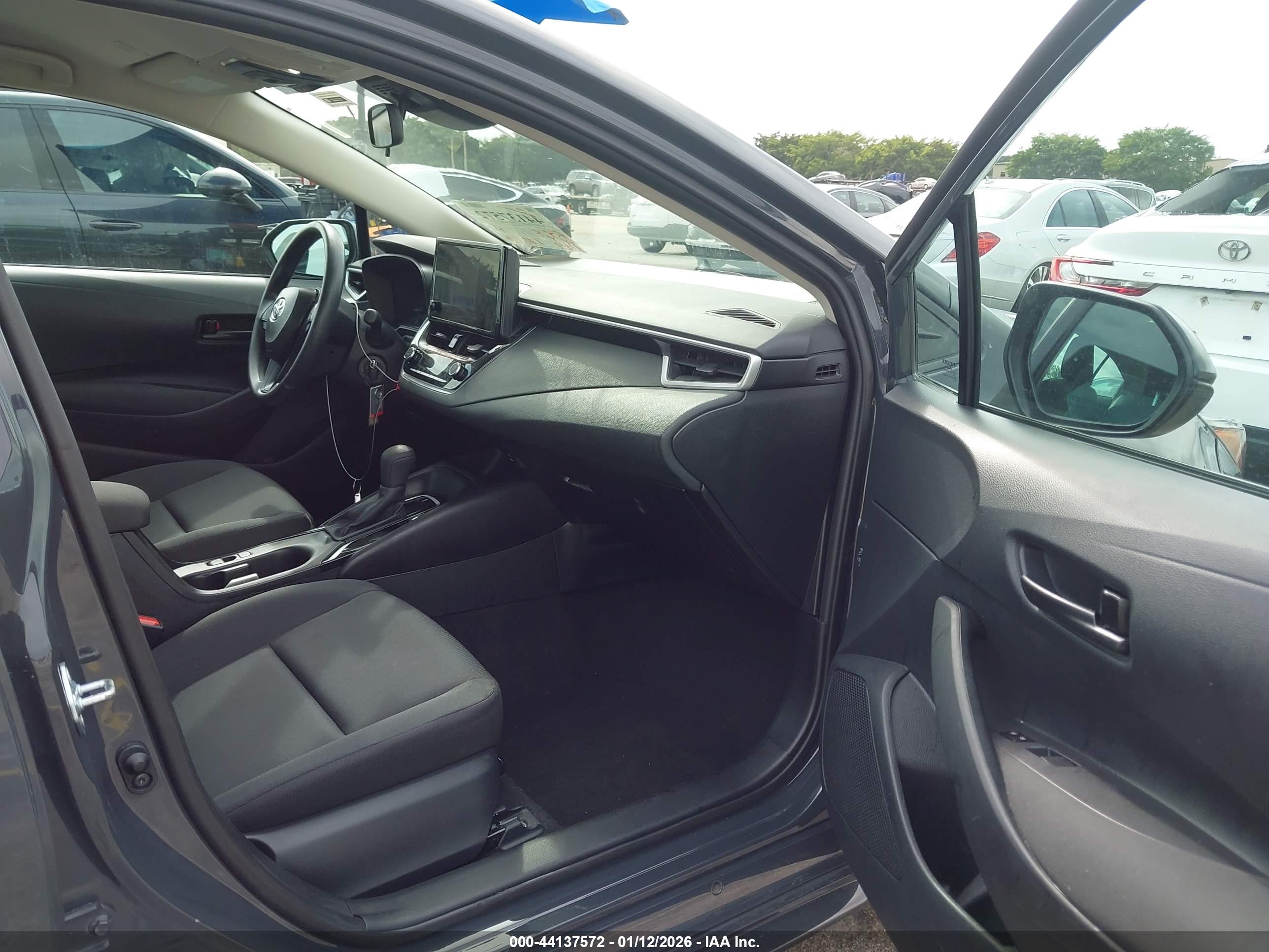 TOYOTA COROLLA image 5