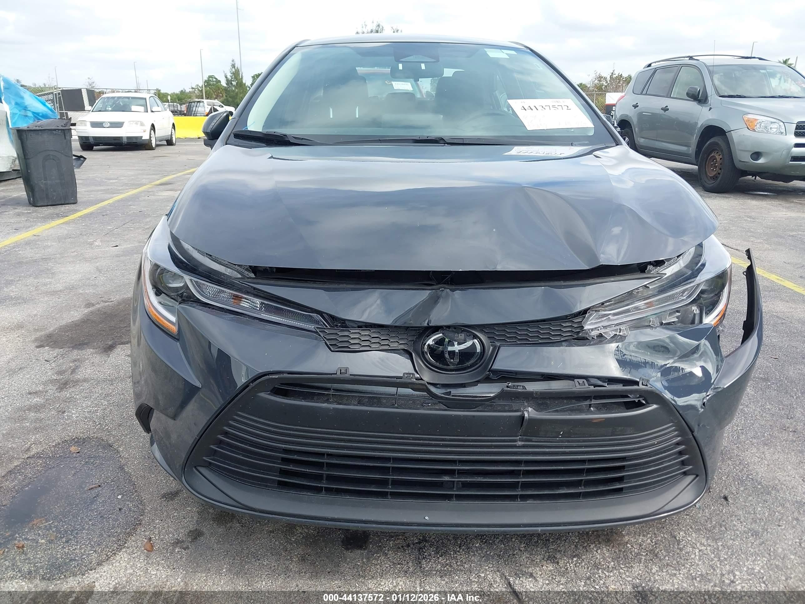 TOYOTA COROLLA image 6