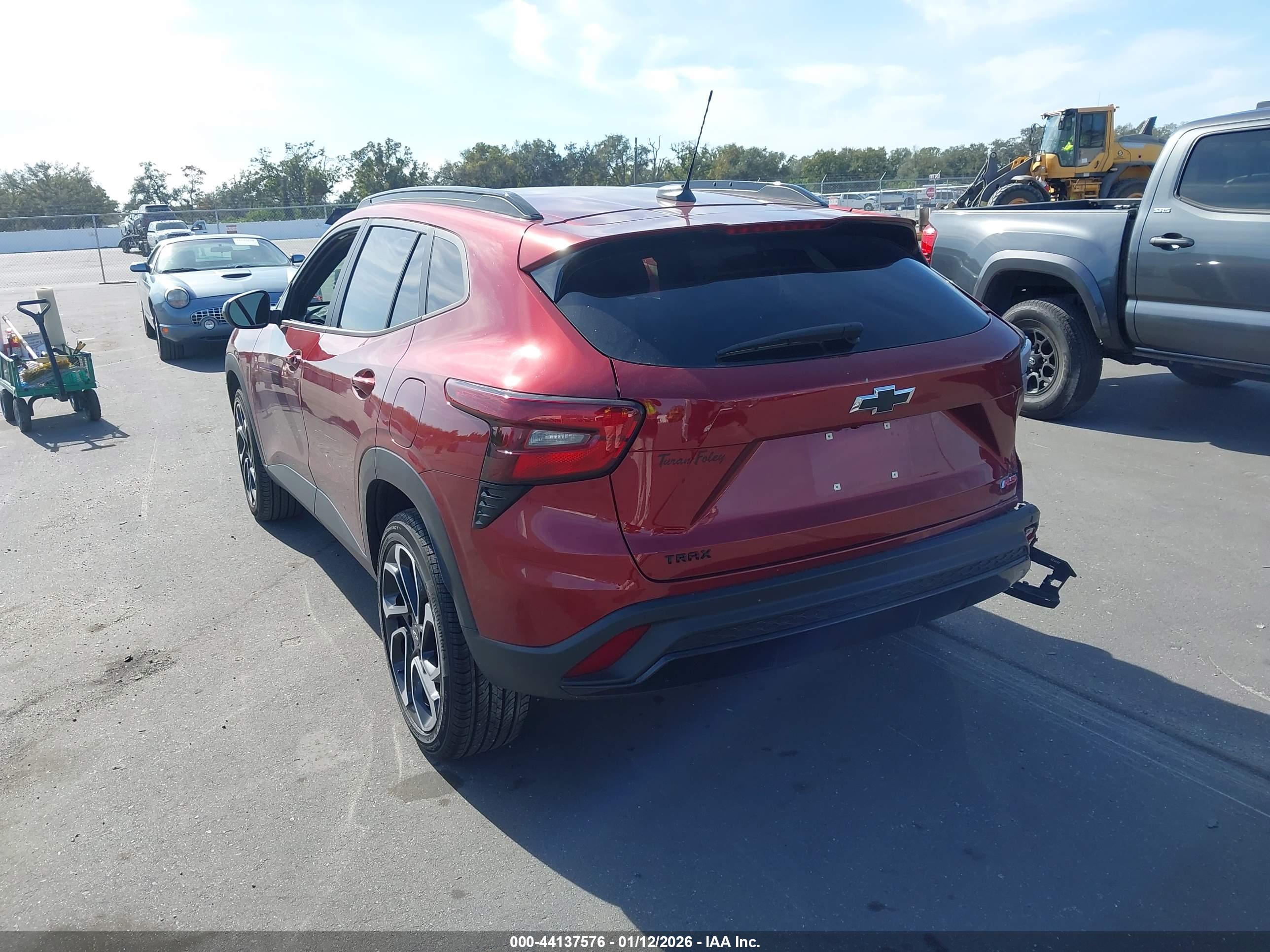 CHEVROLET TRAX image 3