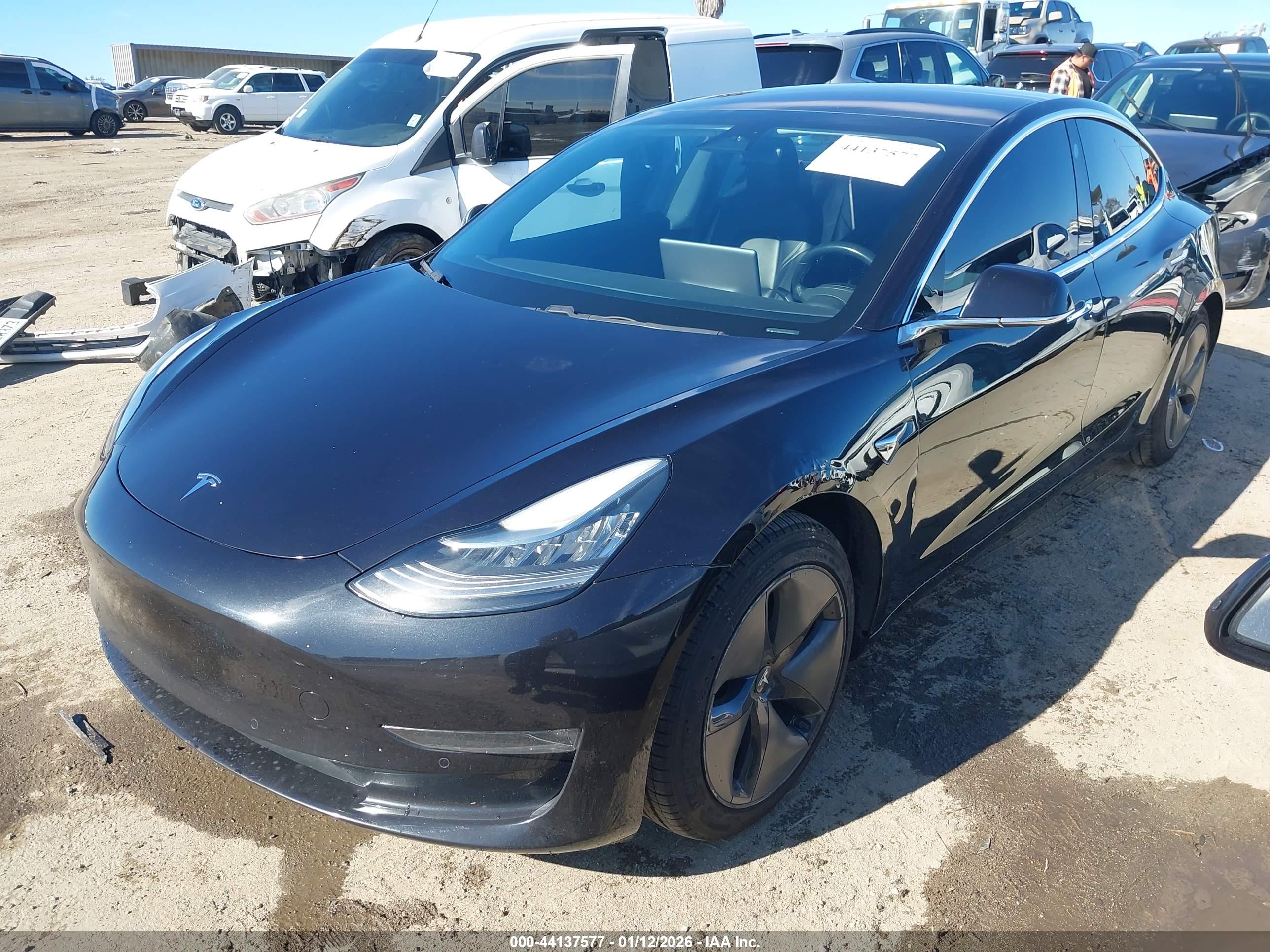 TESLA MODEL image 2