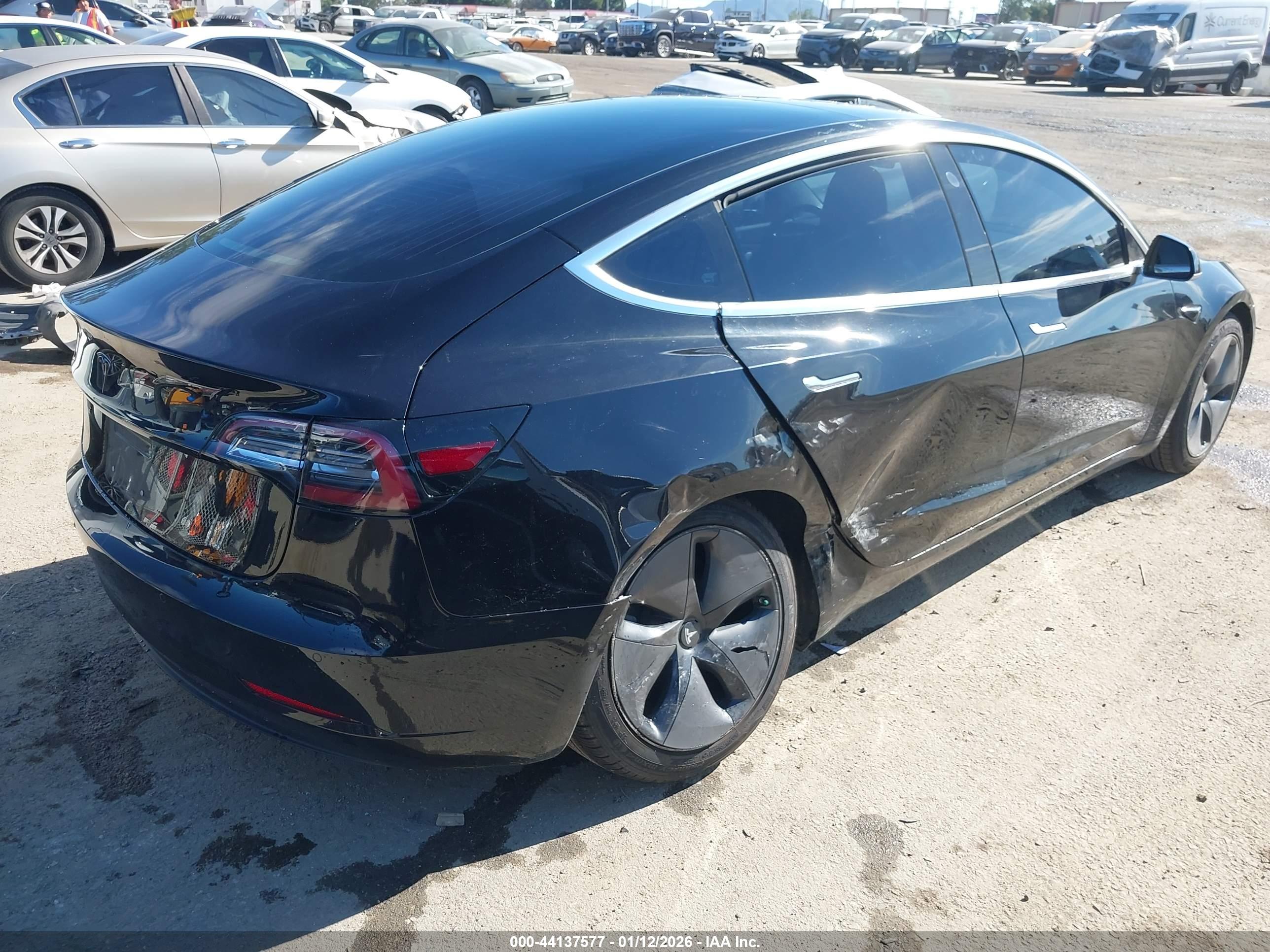 TESLA MODEL image 4