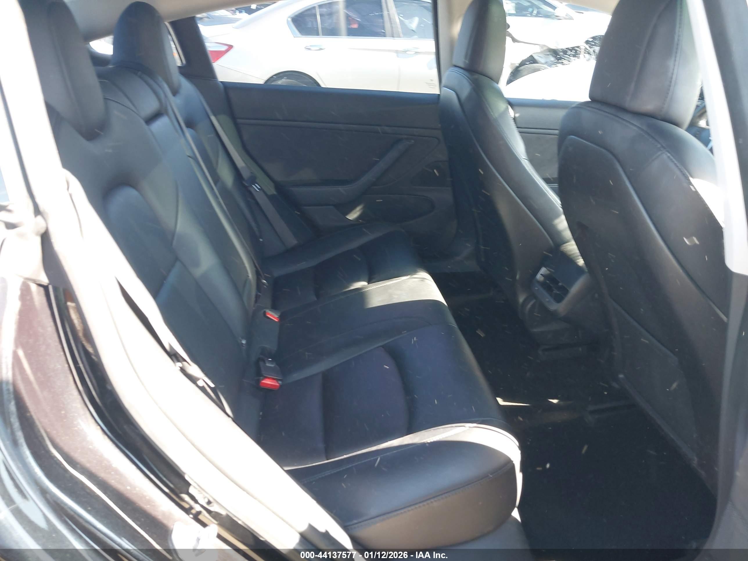 TESLA MODEL image 8