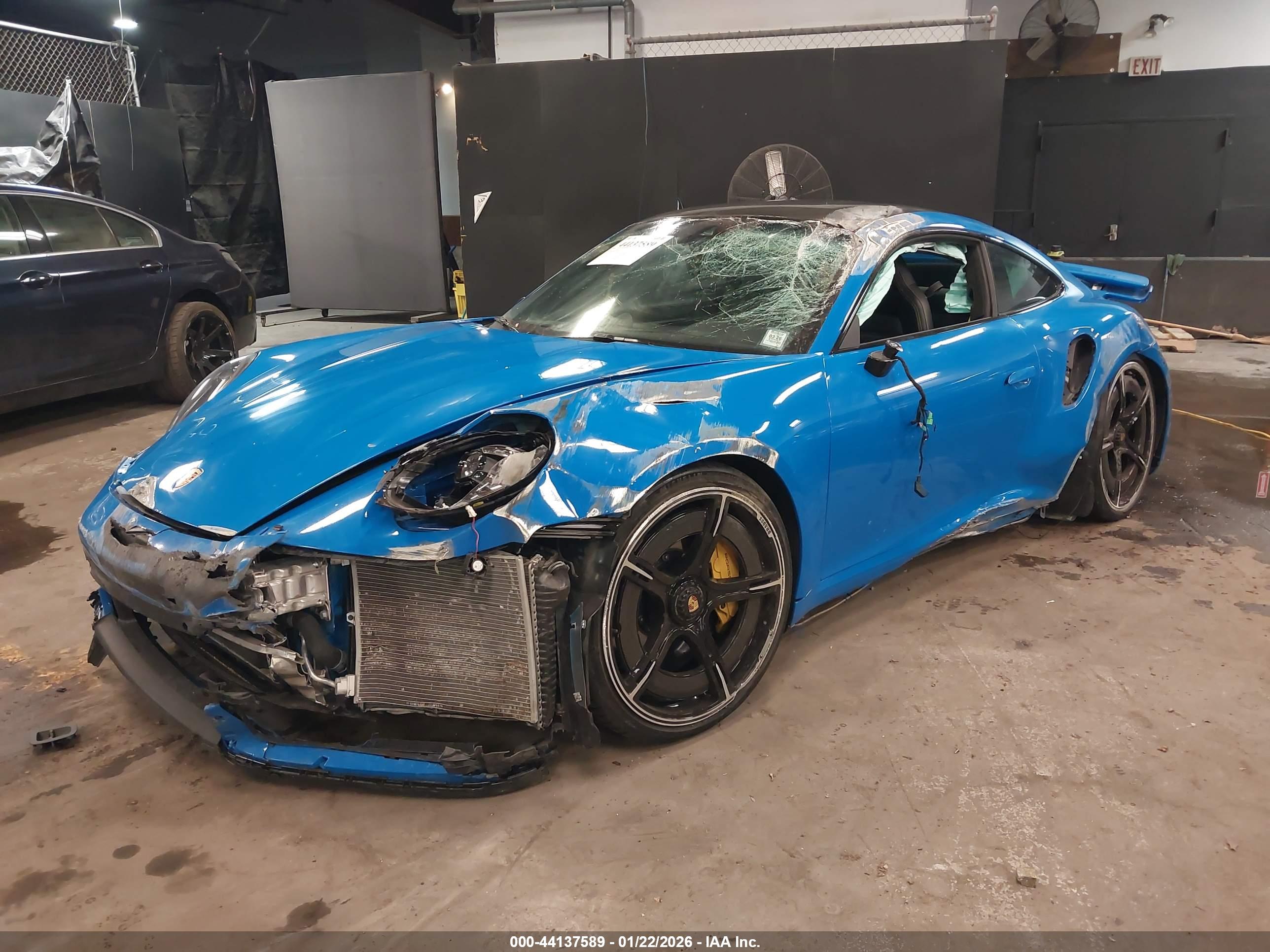 PORSCHE 911 image 2