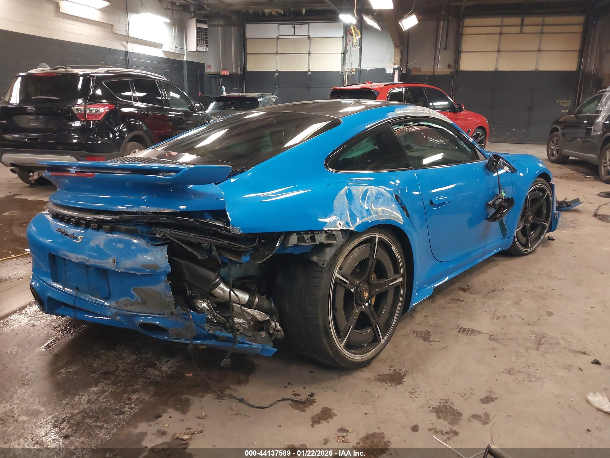 PORSCHE 911 image 4