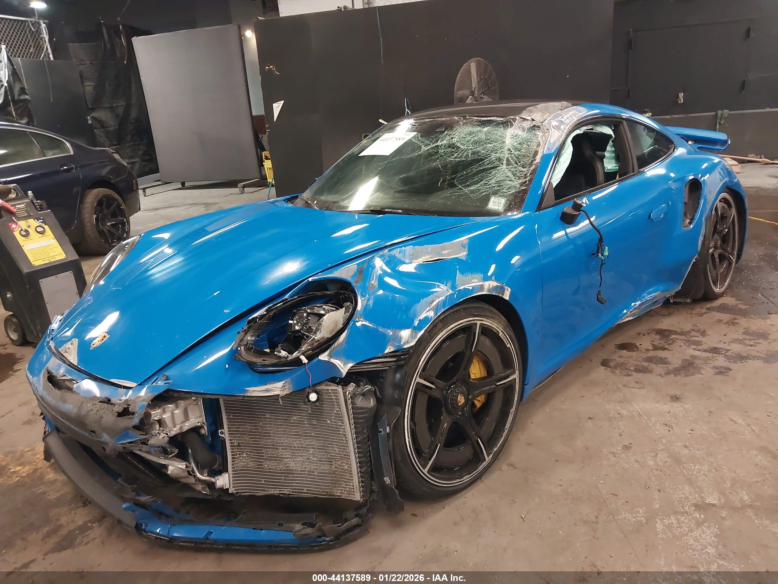 PORSCHE 911 image 6