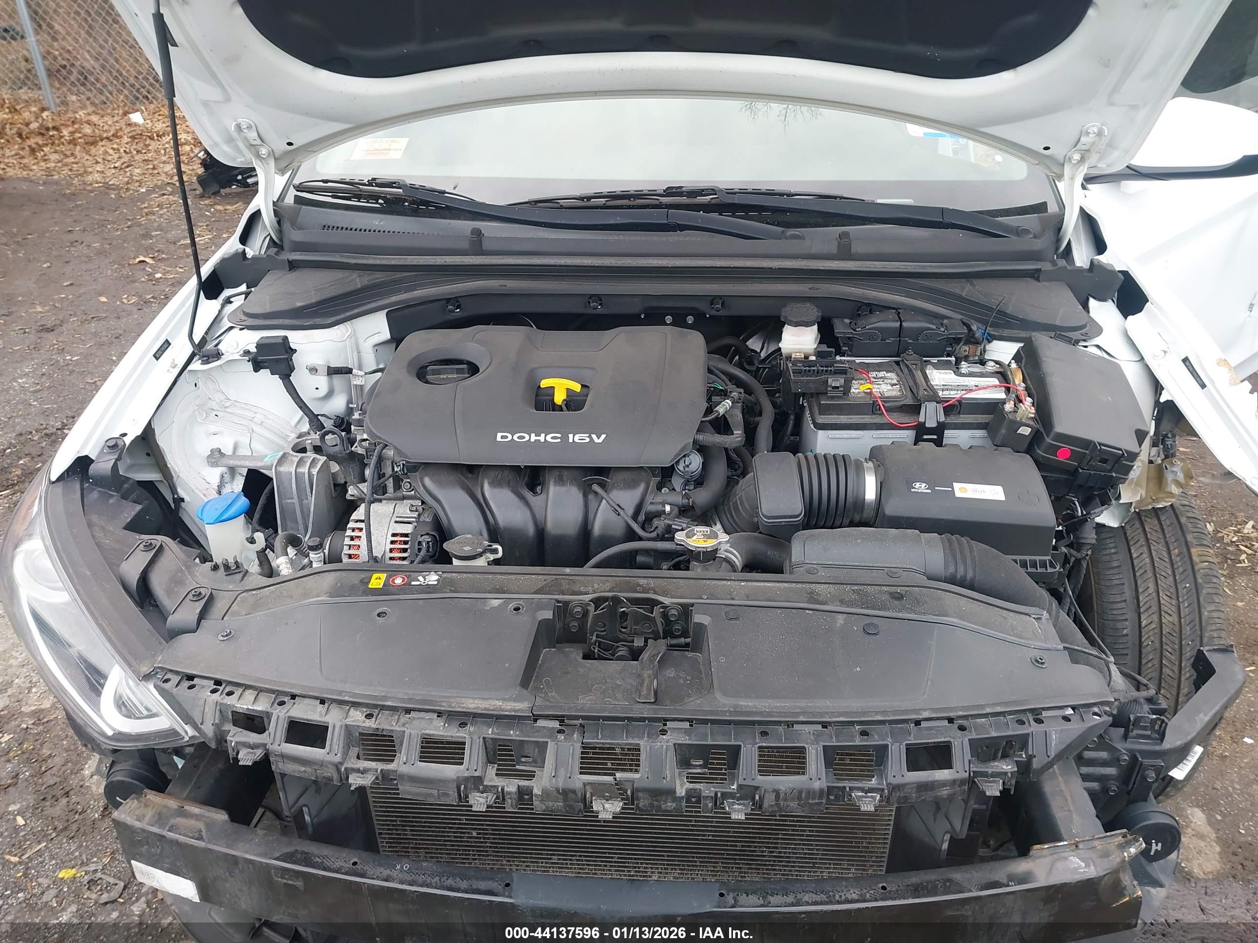 HYUNDAI ELANTRA image 10