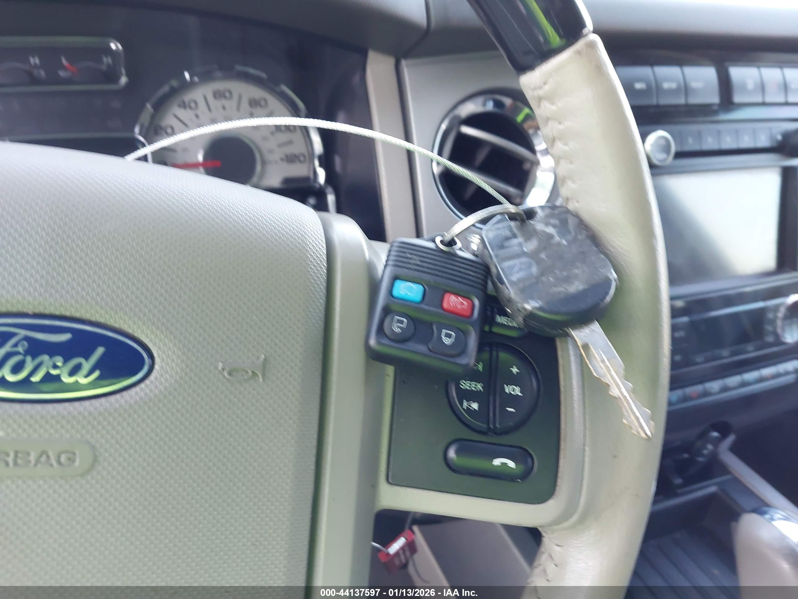 FORD EXPEDITION image 11