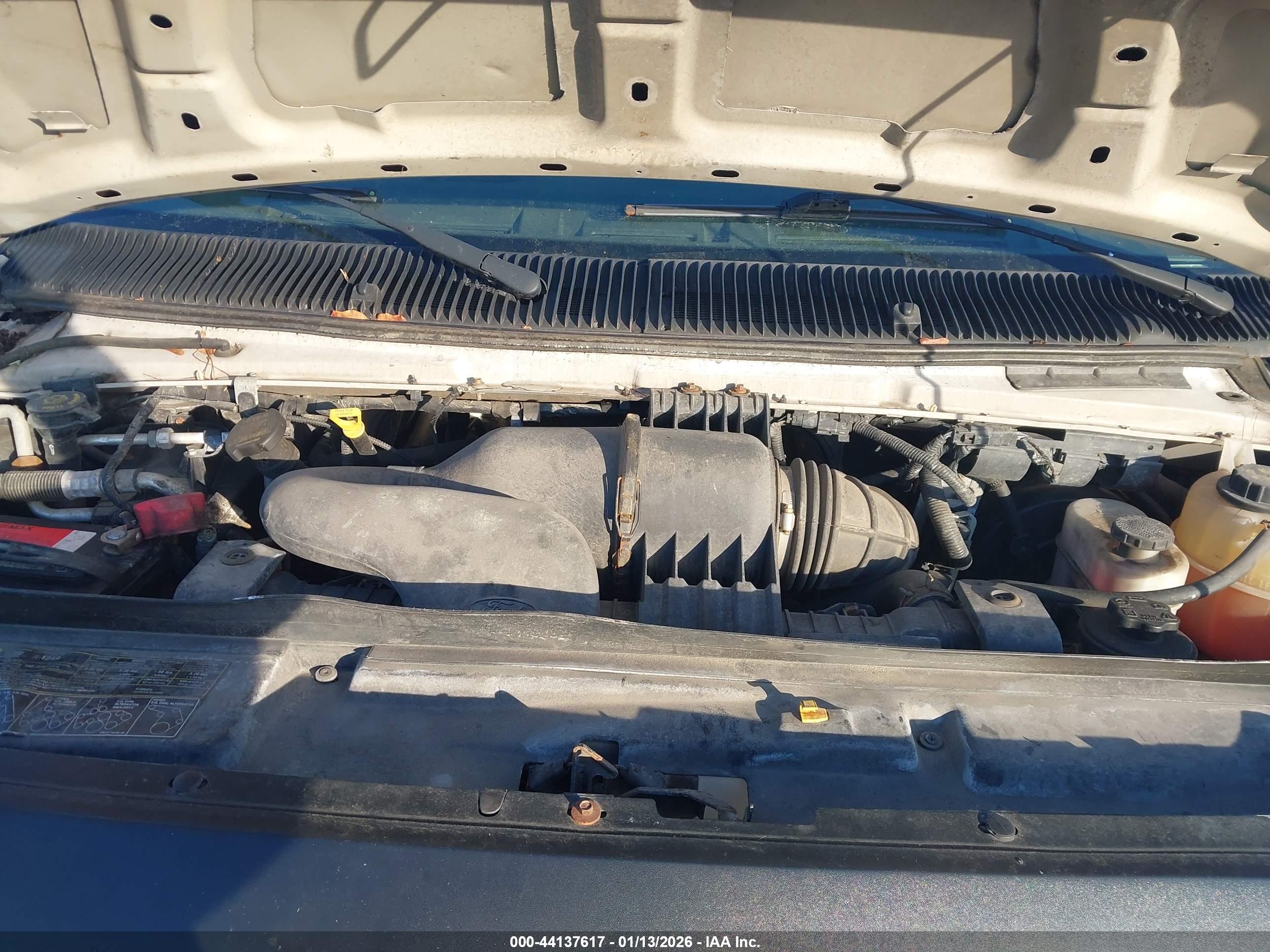 FORD E-150 image 10