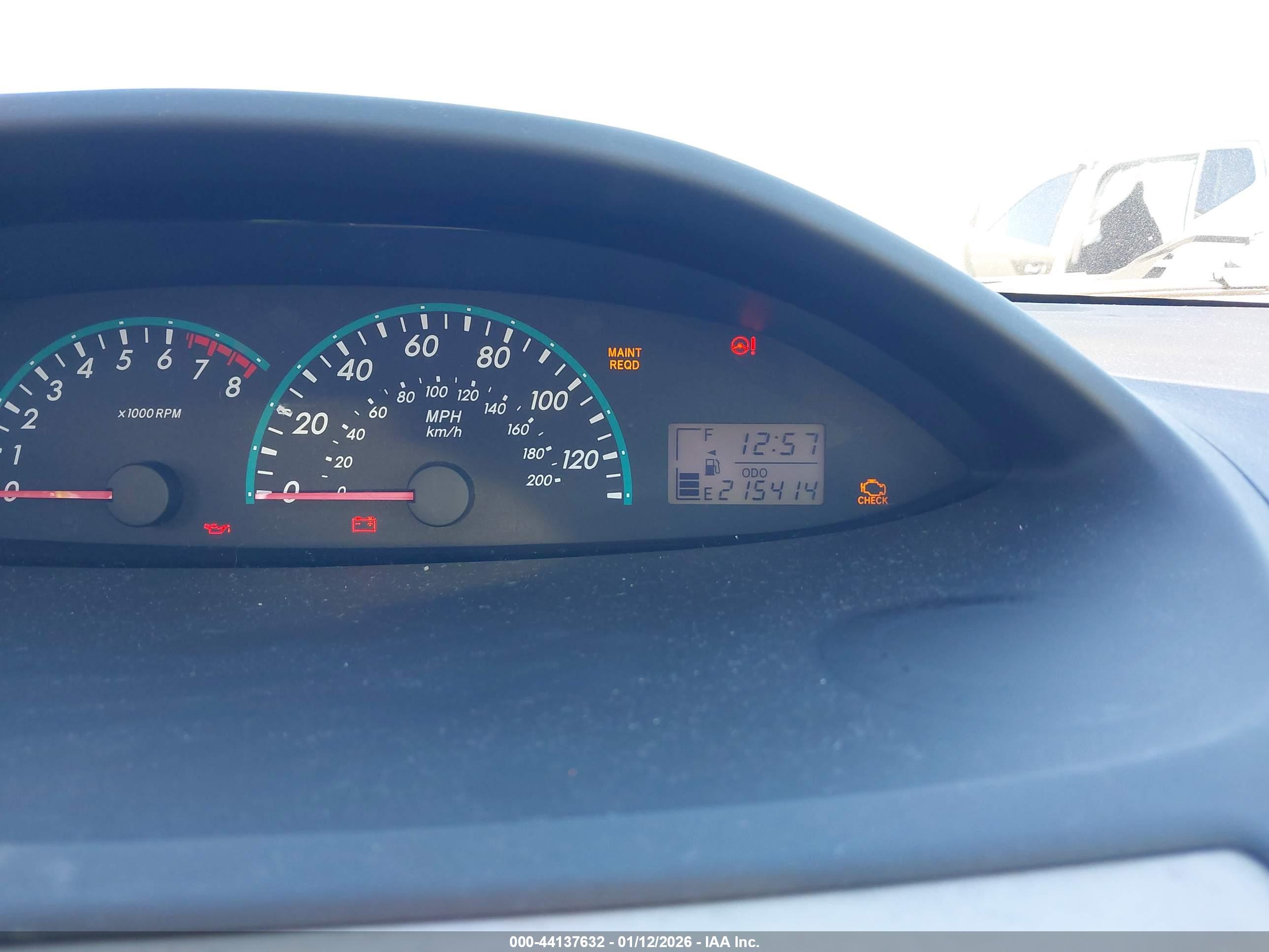 TOYOTA YARIS image 7