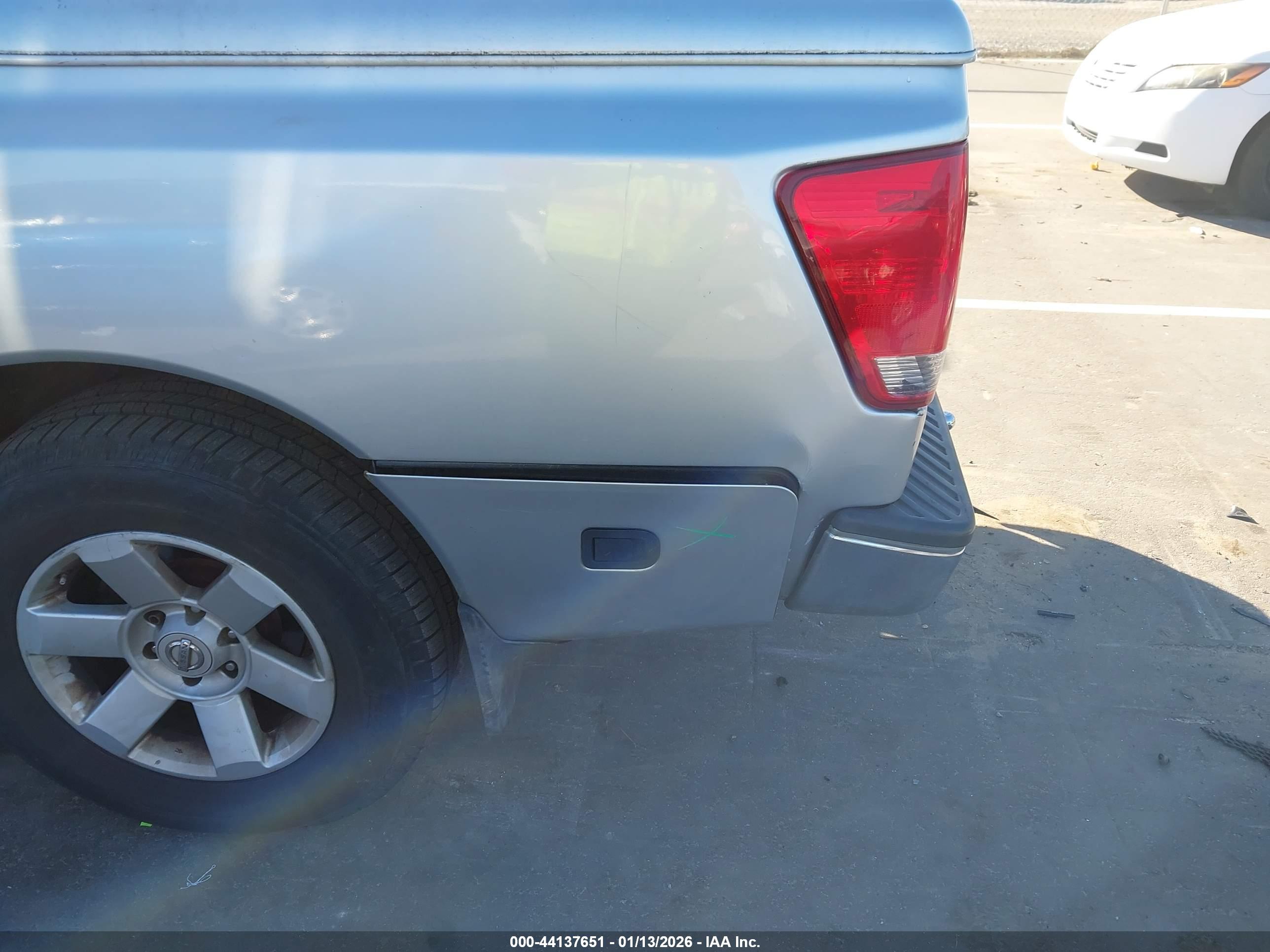 NISSAN TITAN image 6