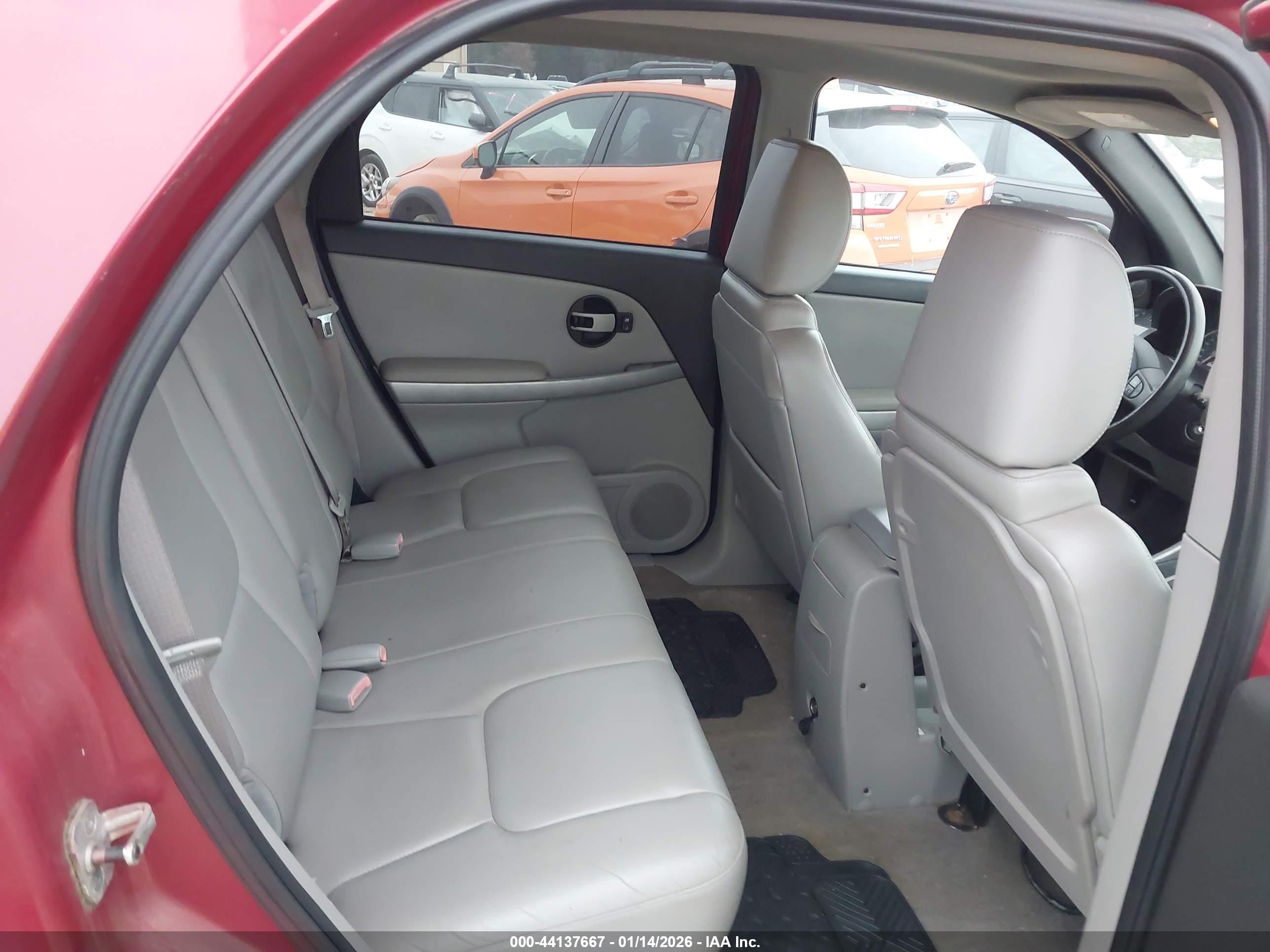 CHEVROLET EQUINOX image 8