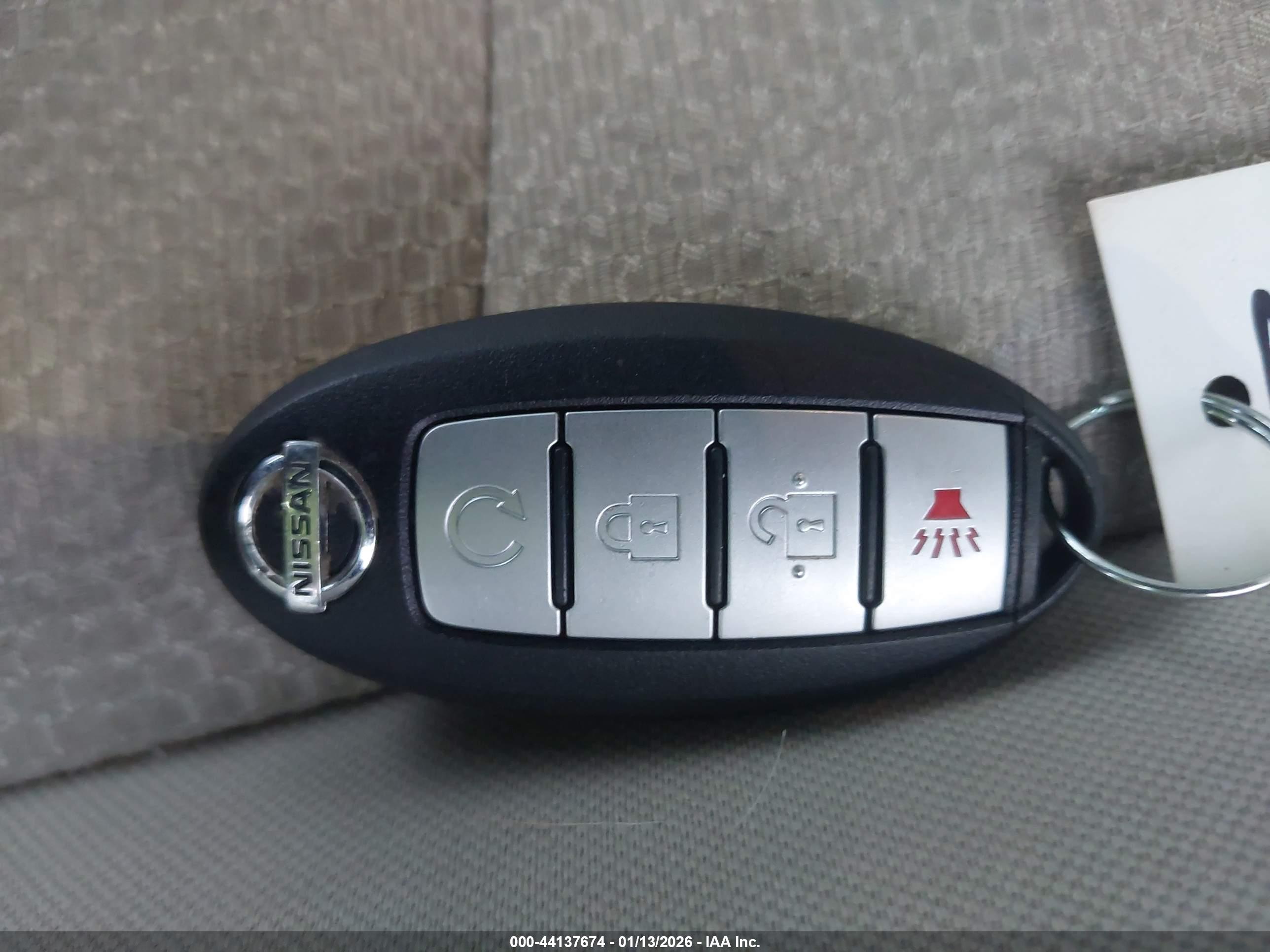NISSAN ROGUE image 11
