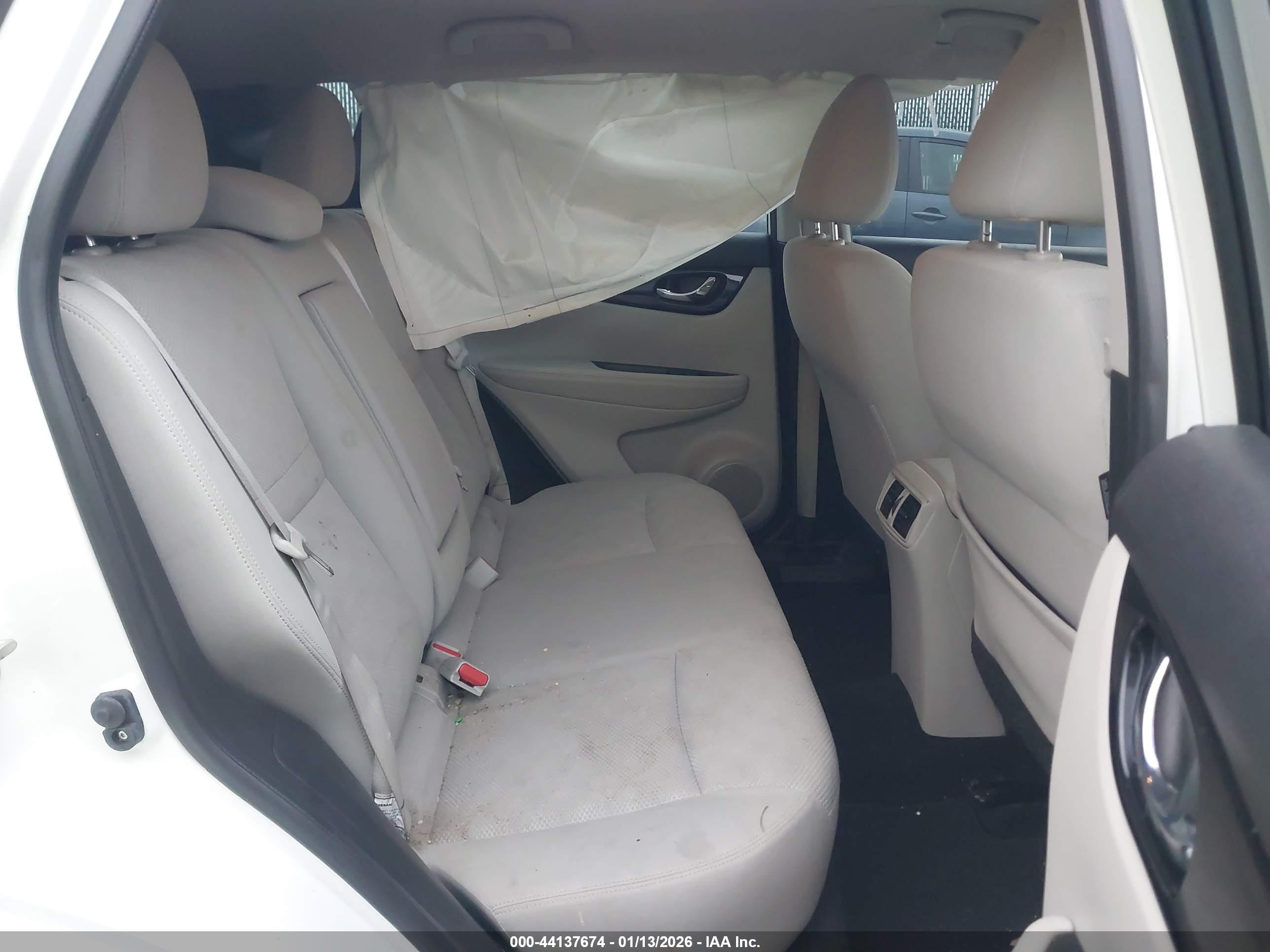 NISSAN ROGUE image 8