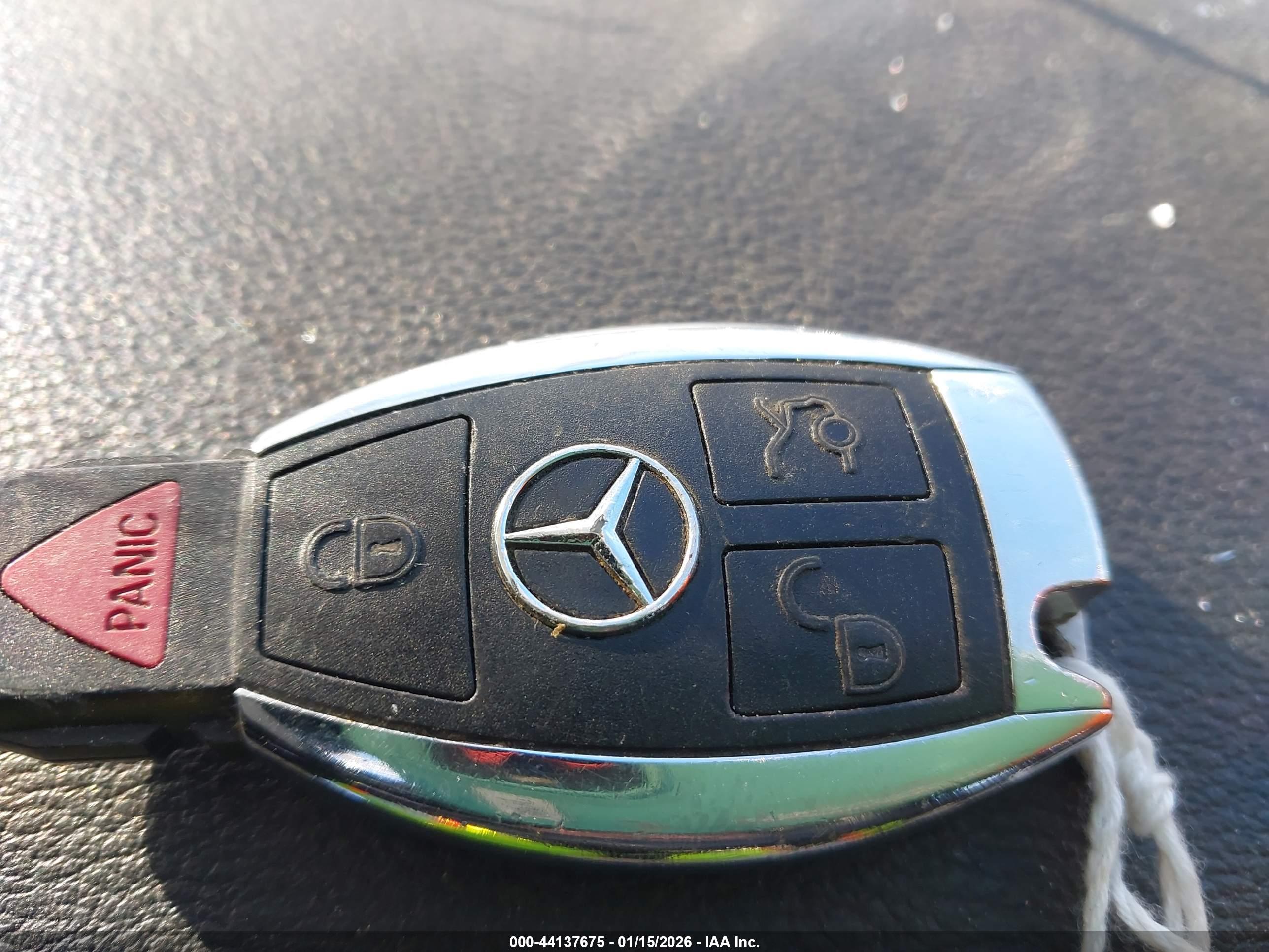 MERCEDES-BENZ E image 11
