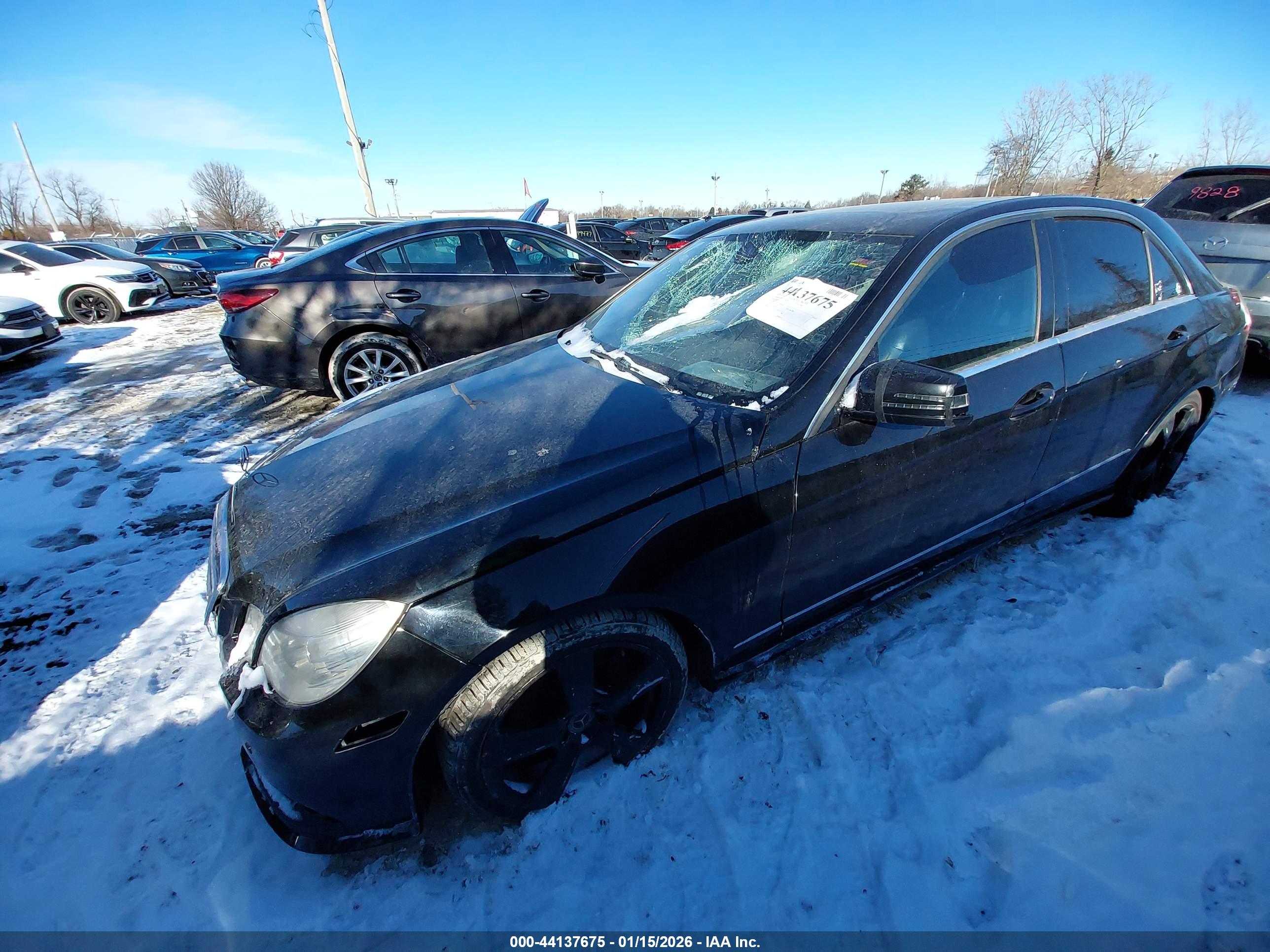 MERCEDES-BENZ E image 2