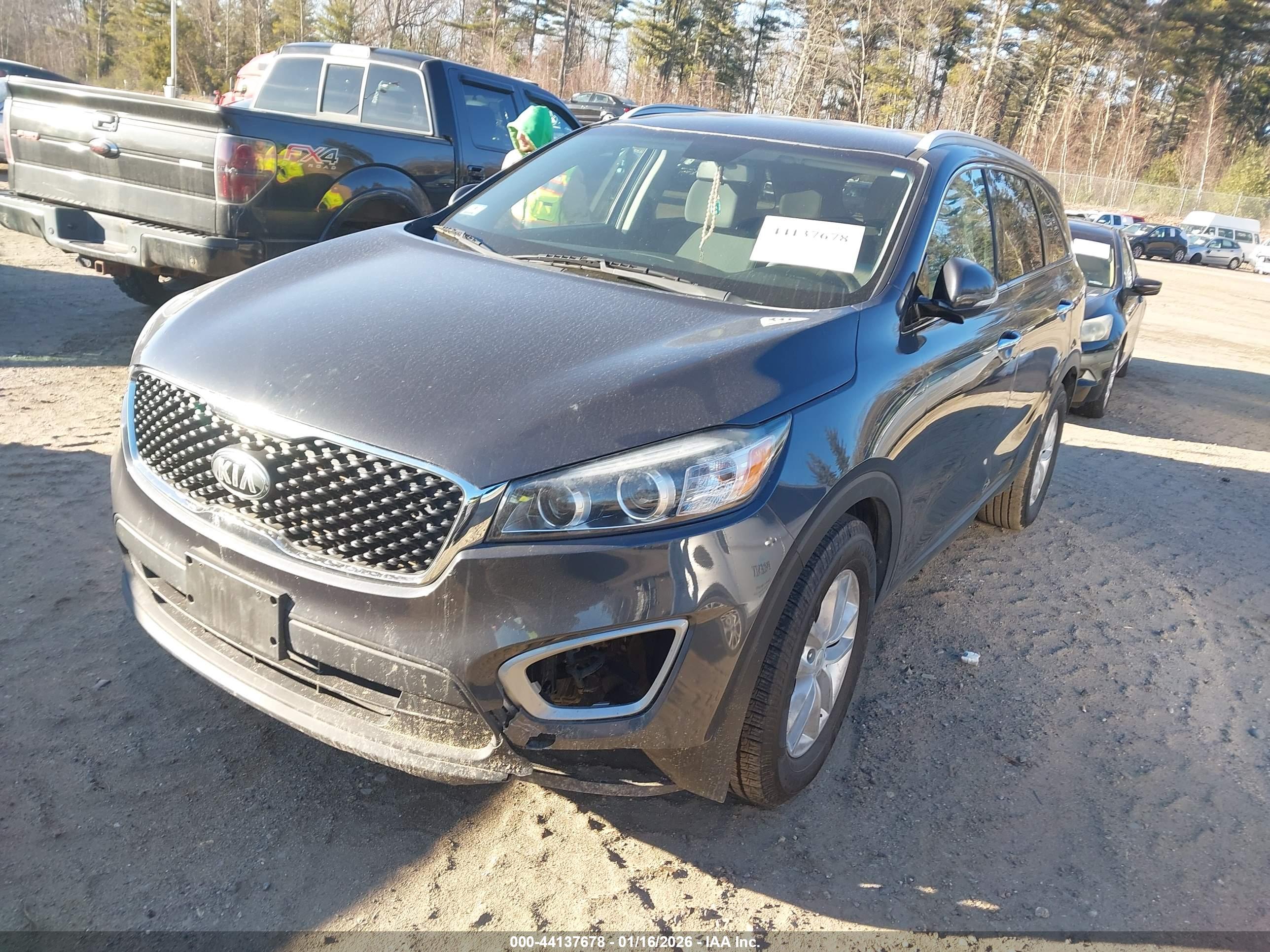KIA SORENTO image 2