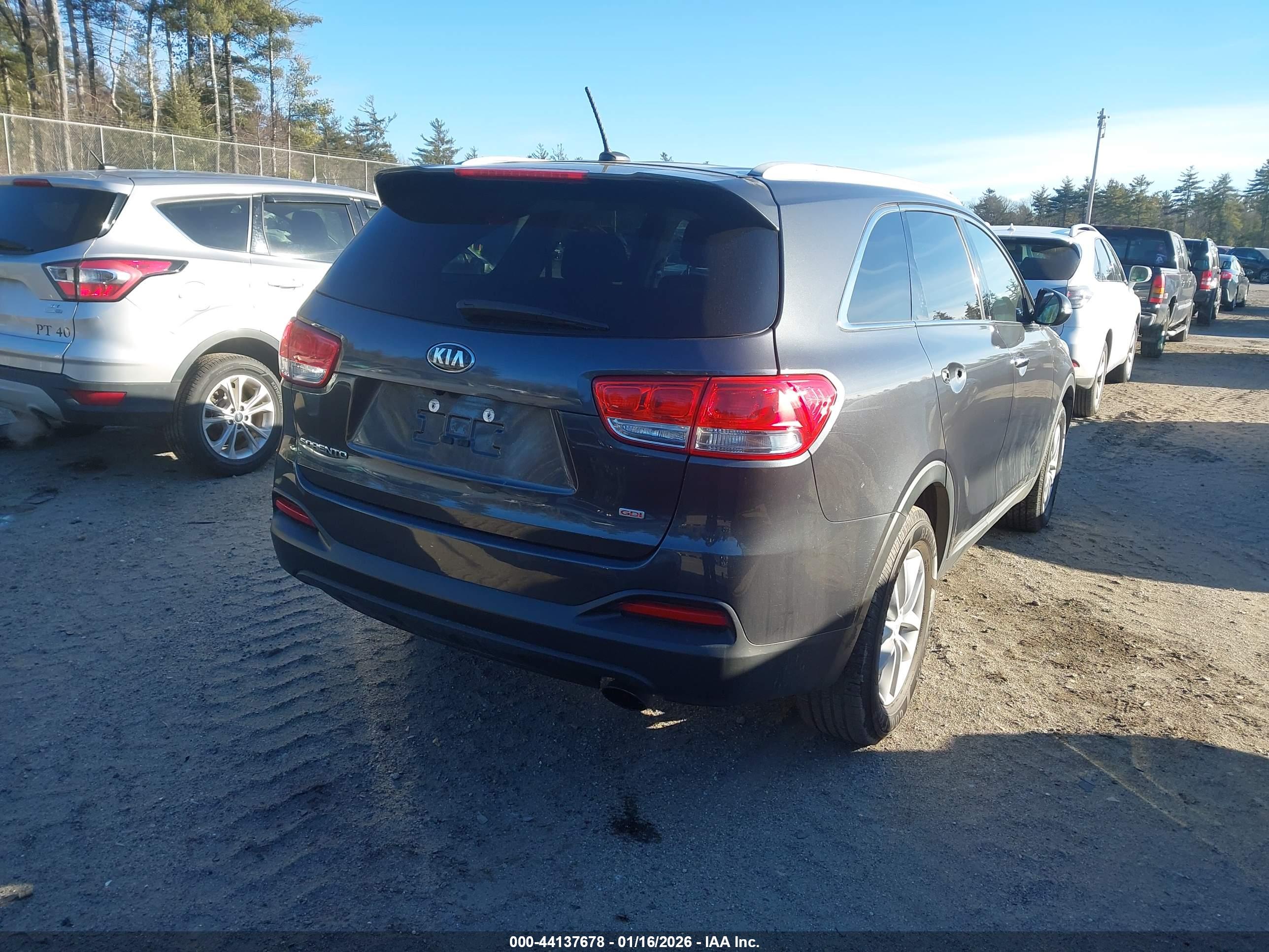 KIA SORENTO image 4