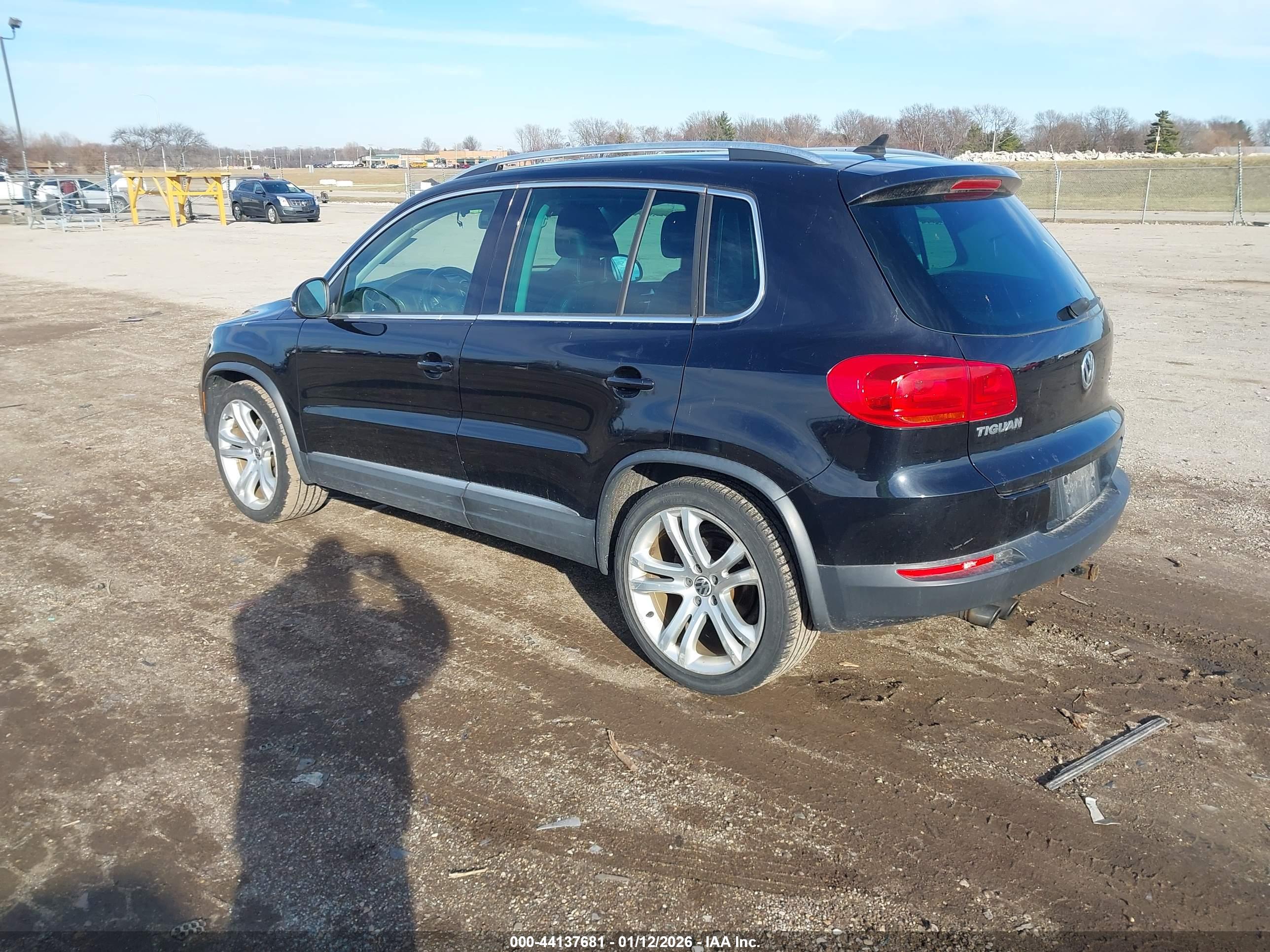 VOLKSWAGEN TIGUAN image 3