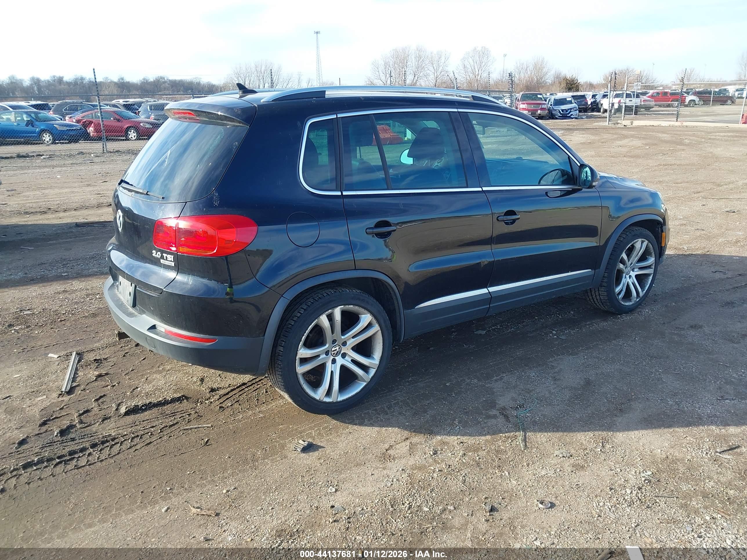 VOLKSWAGEN TIGUAN image 4