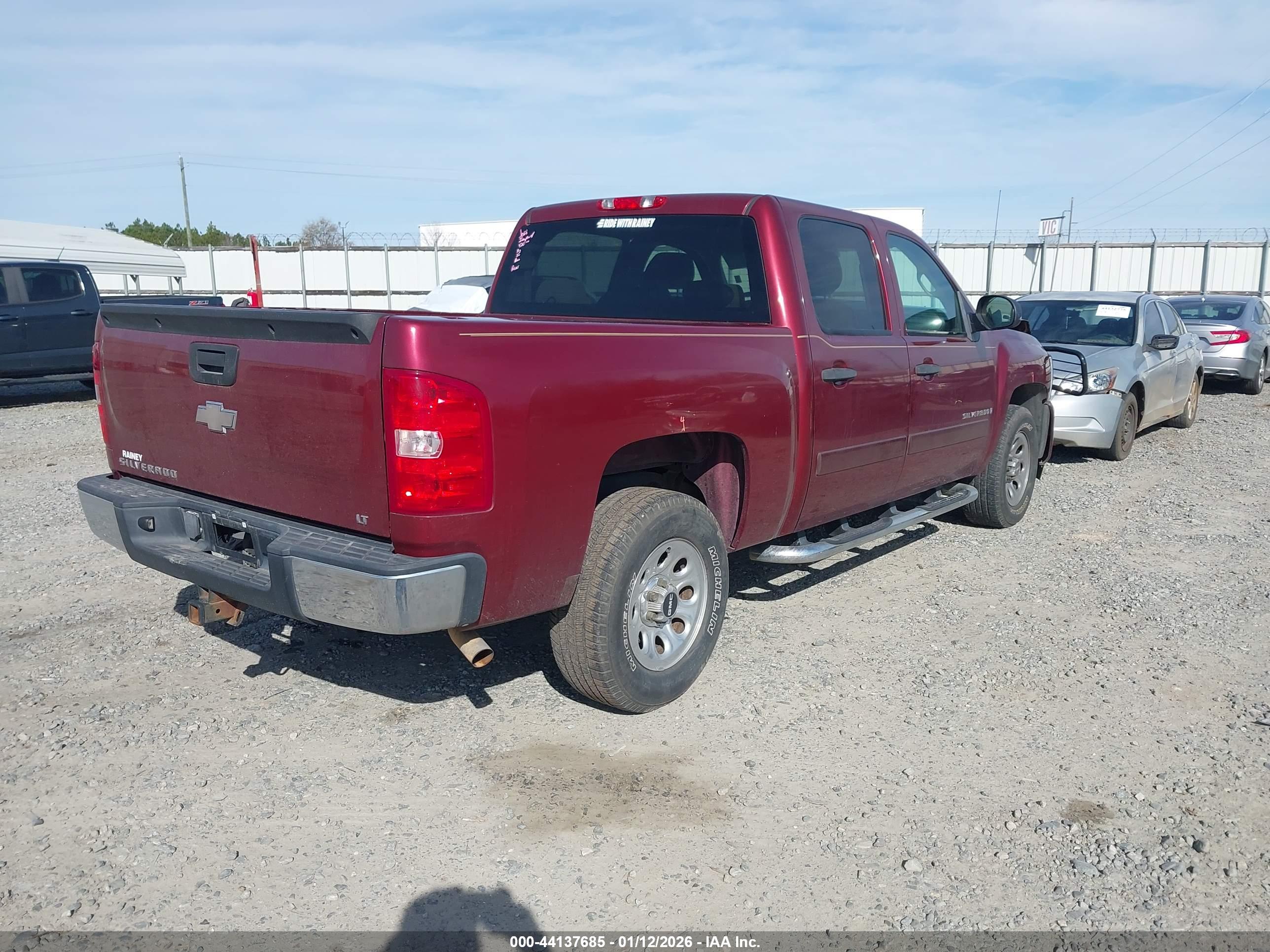 CHEVROLET SILVERADO image 4