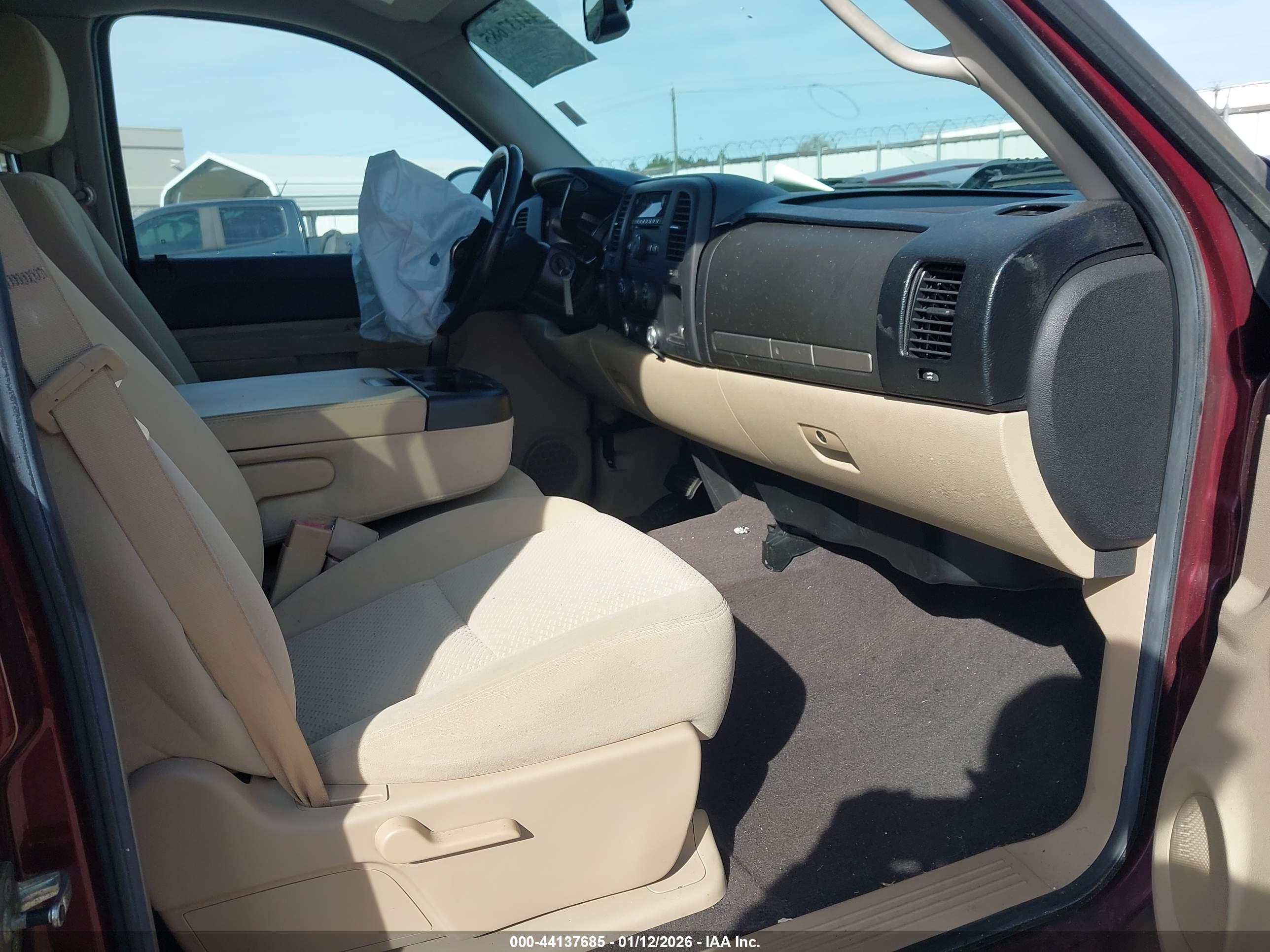 CHEVROLET SILVERADO image 5